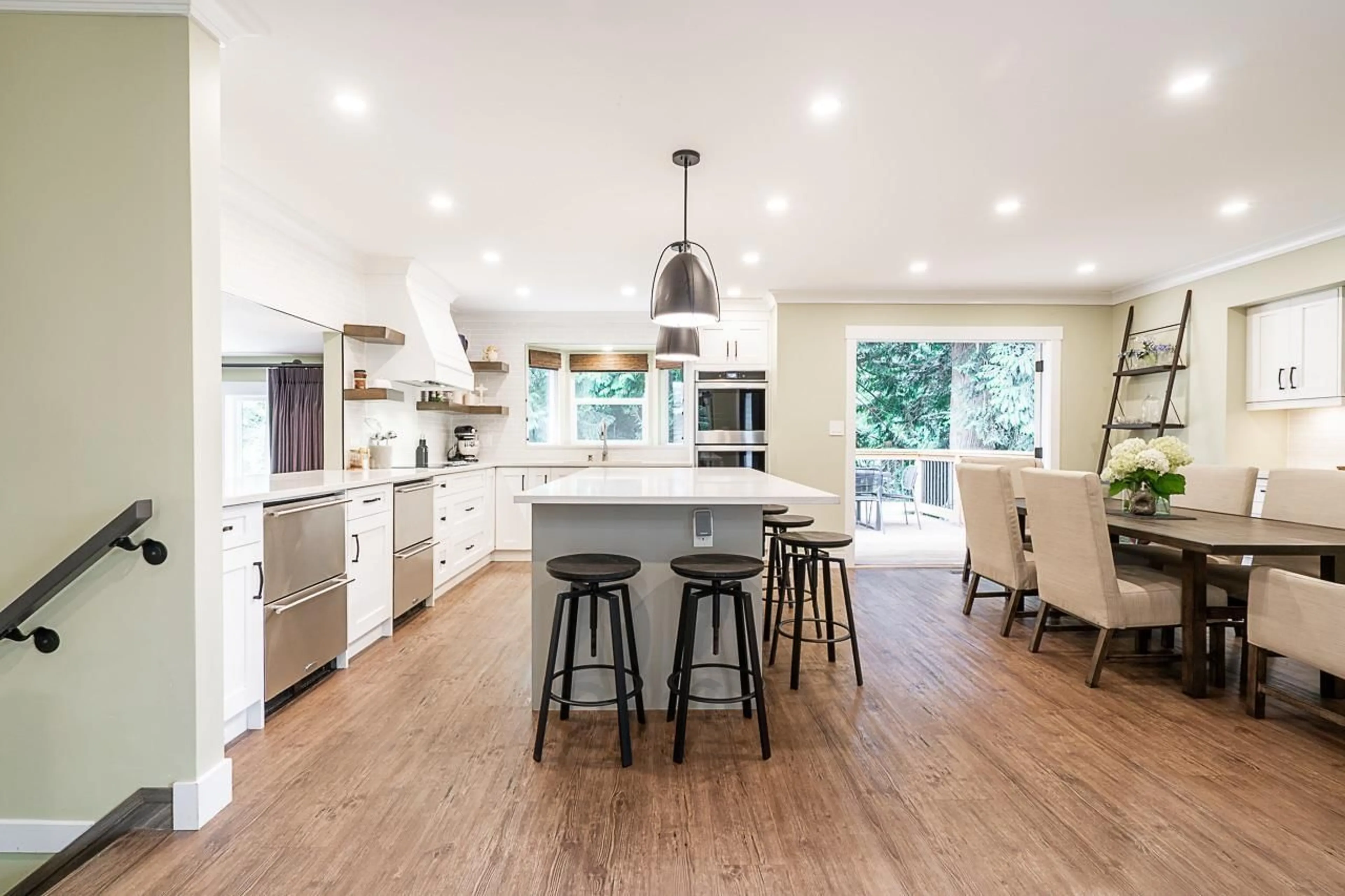 Open concept kitchen, unknown for 12339 - SOUTHPARK CRESCENT, Surrey British Columbia V3X2C1