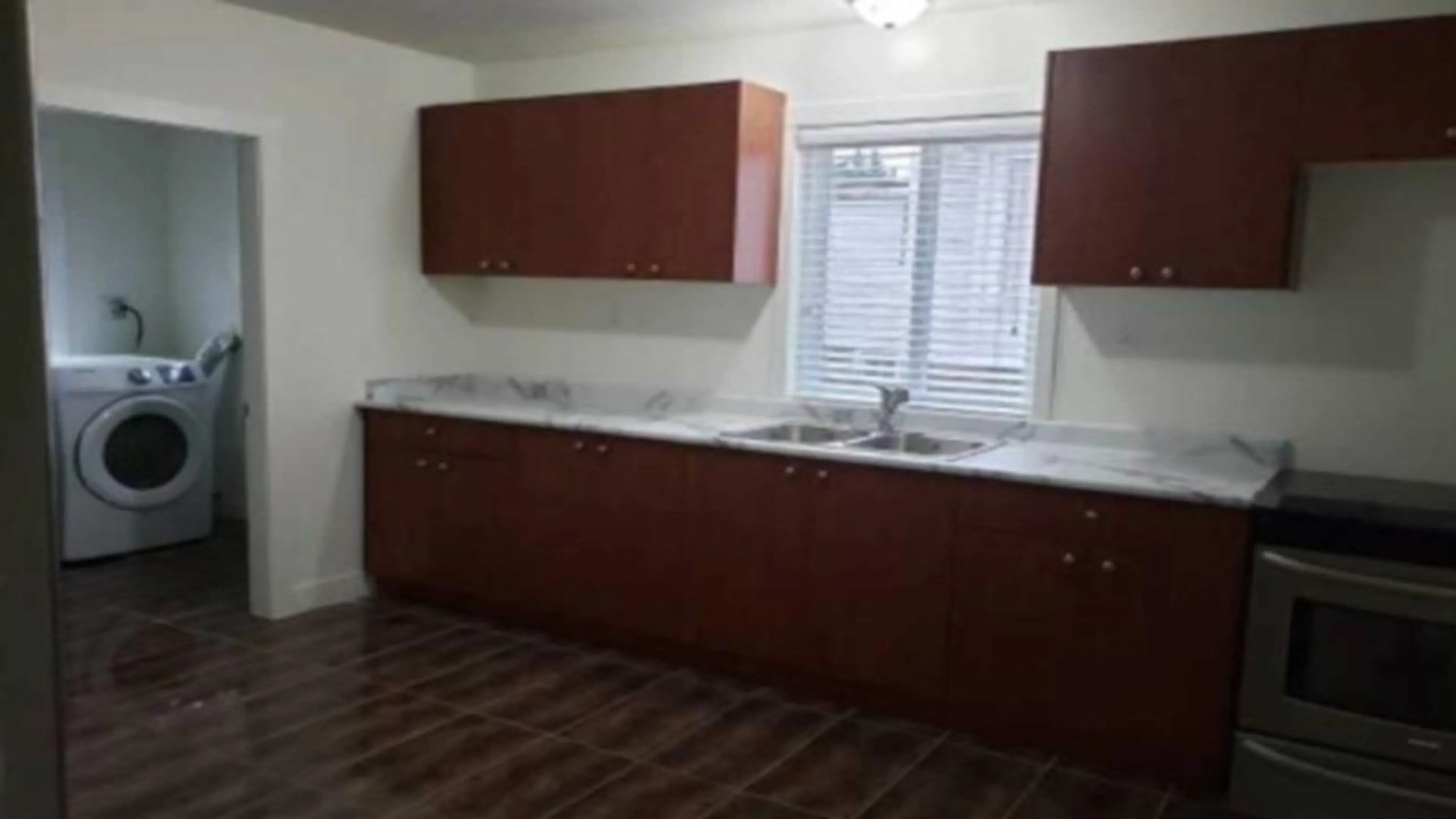 Standard kitchen, wood/laminate floor for 45719 KIPP AVENUE, Chilliwack British Columbia V2P1Y6