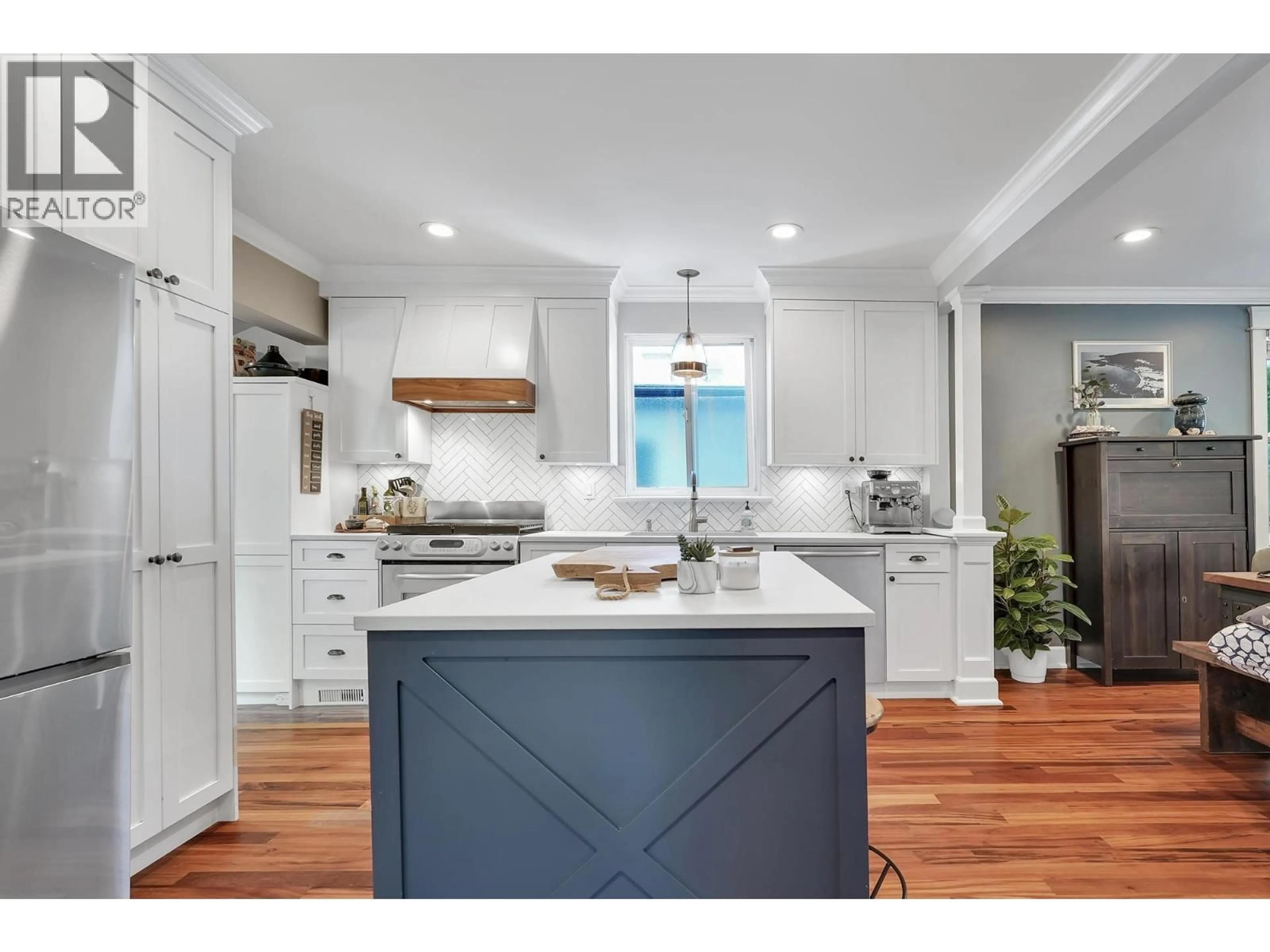 Open concept kitchen, unknown for 1807 35TH AVENUE, Vancouver British Columbia V5P1B7