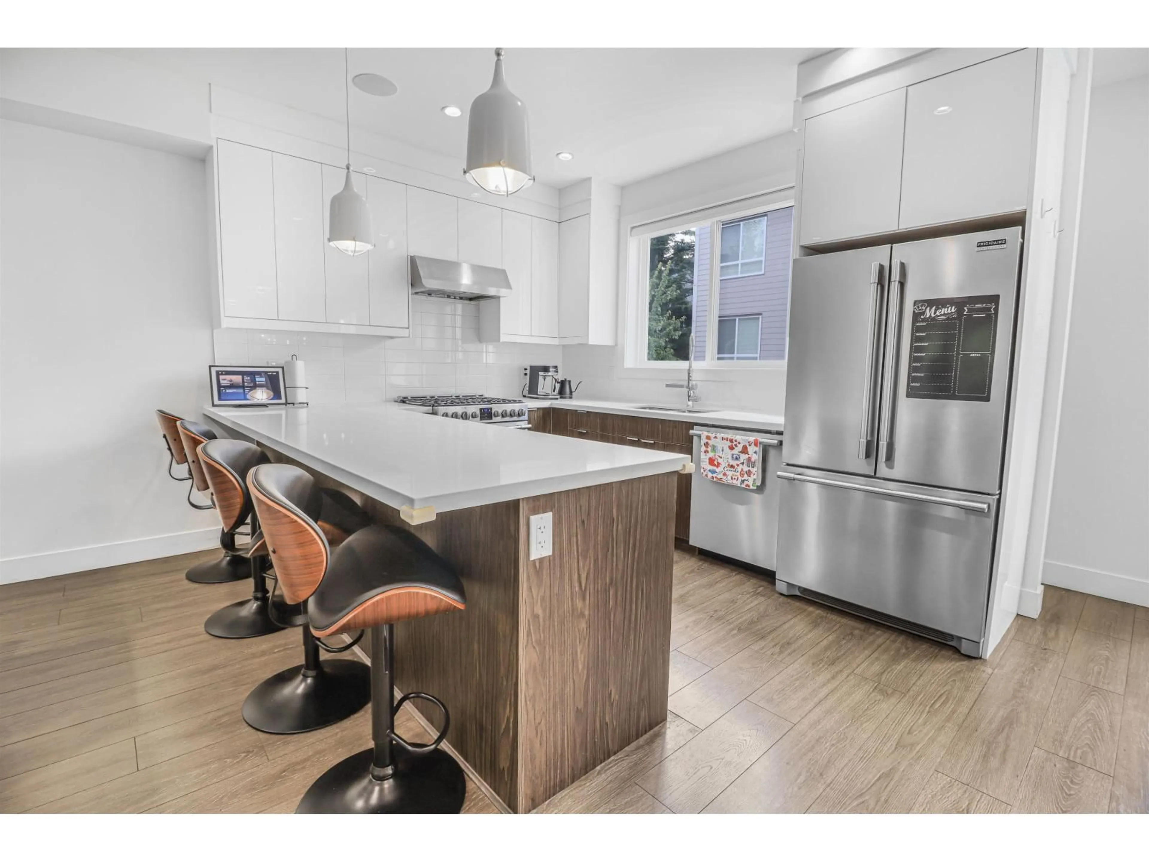 Open concept kitchen, unknown for 16 - 1670 160, Surrey British Columbia V4A0C6