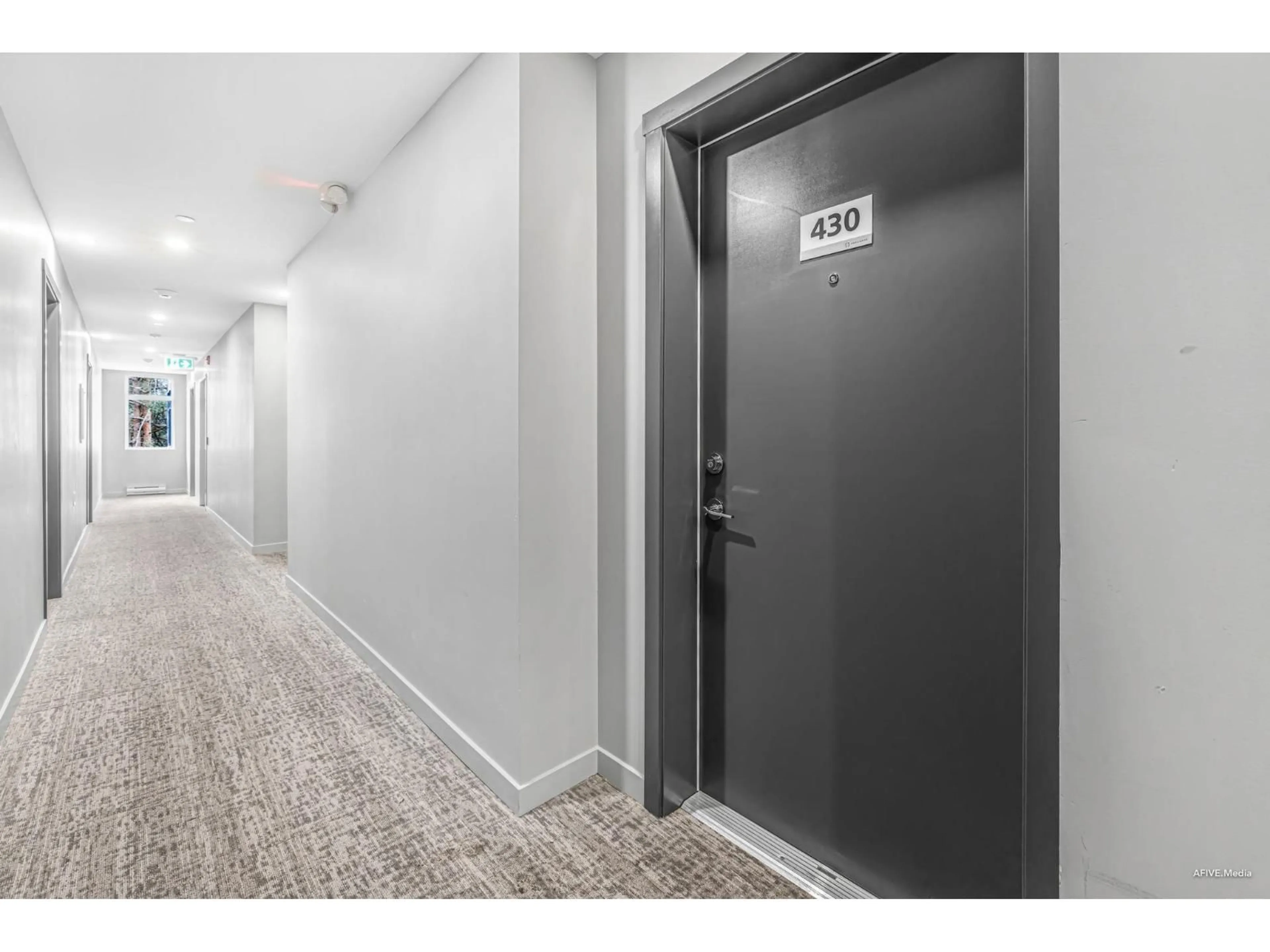 Indoor foyer for 430 - 13968 LAUREL, Surrey British Columbia V3T0S9