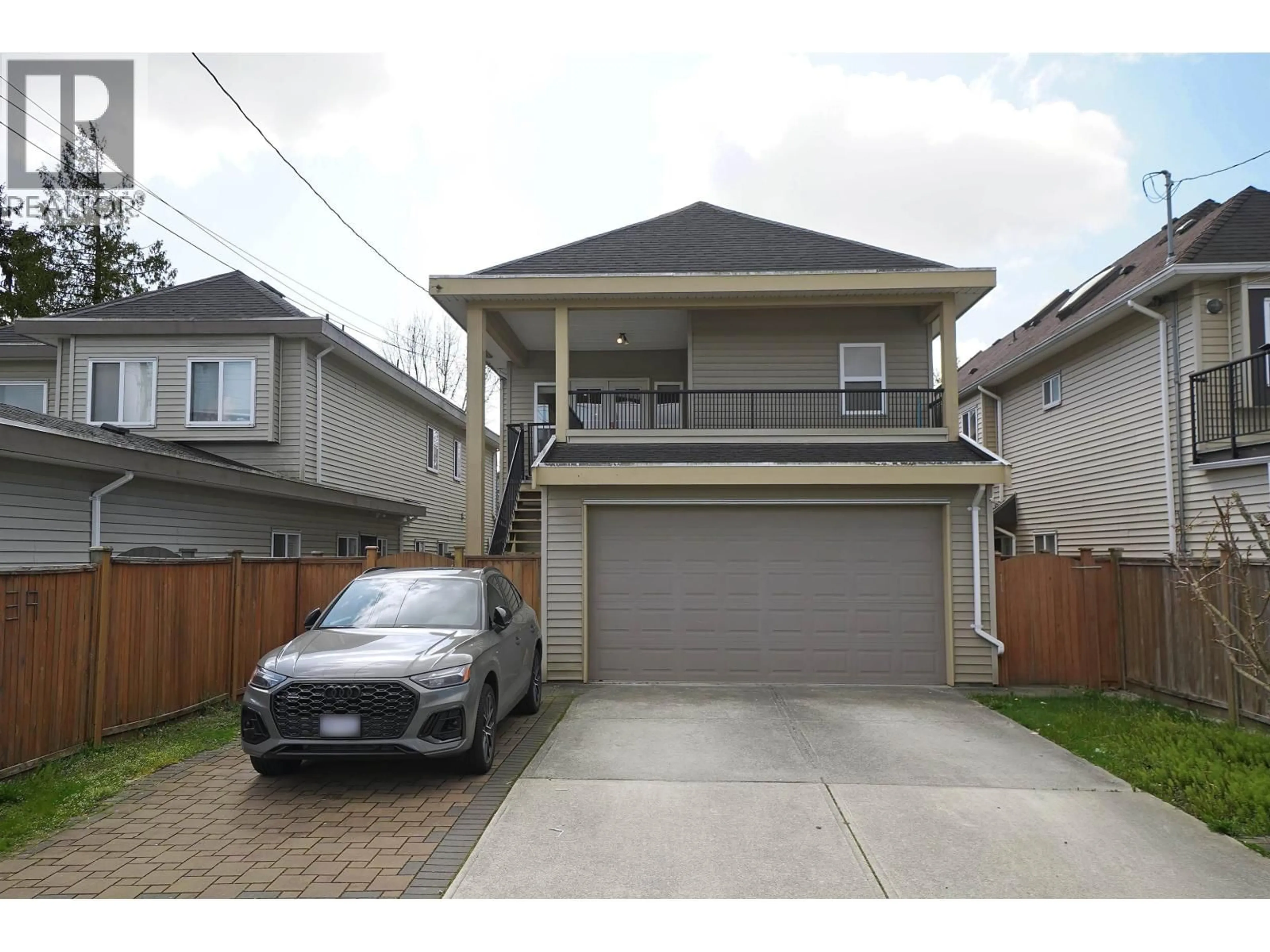 Home with vinyl exterior material, street for 10391 WILLIAMS ROAD, Richmond British Columbia V7A1H6