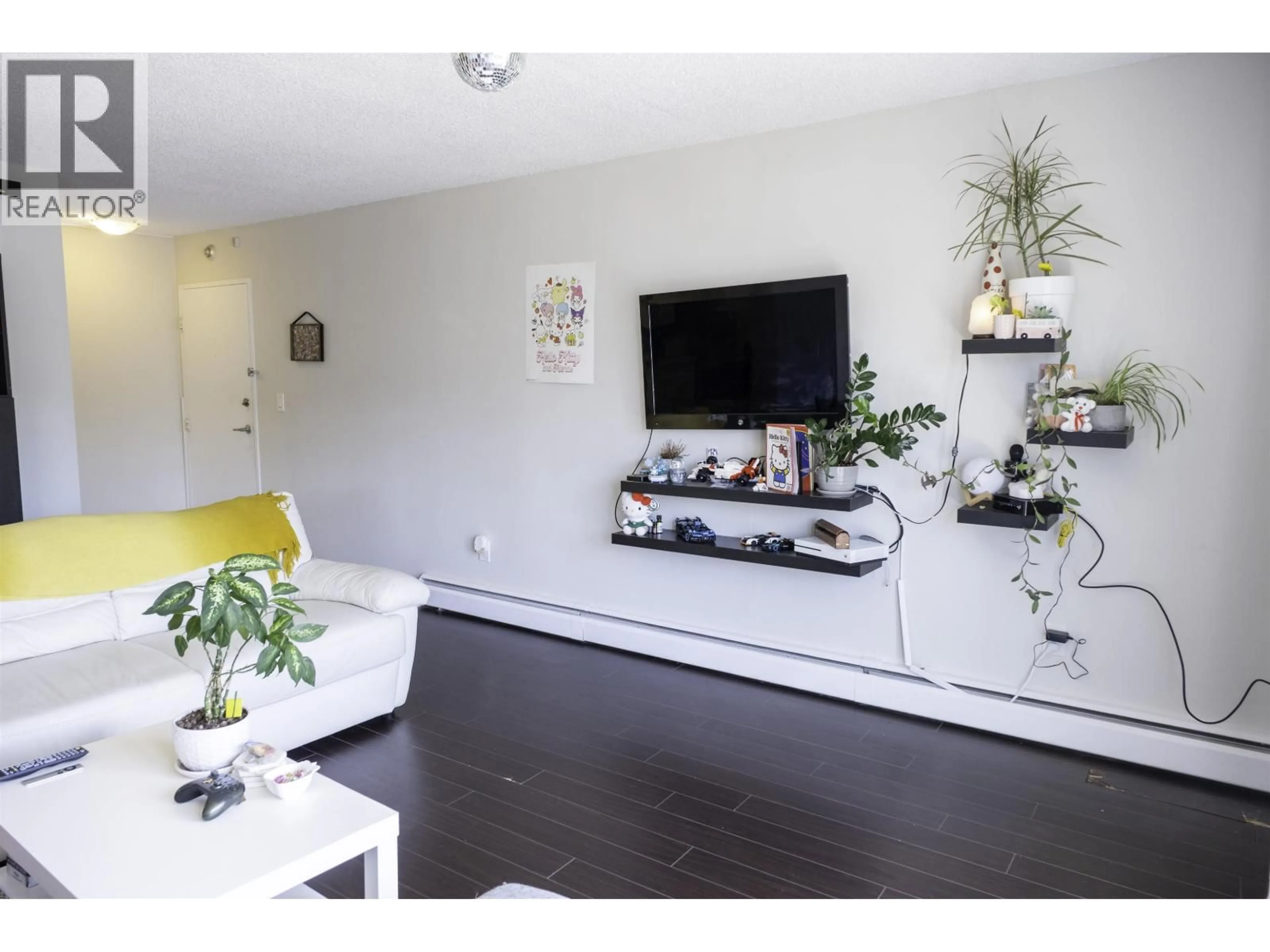 Living room with furniture, unknown for 205 - 7180 LINDSAY ROAD, Richmond British Columbia V7C3M6