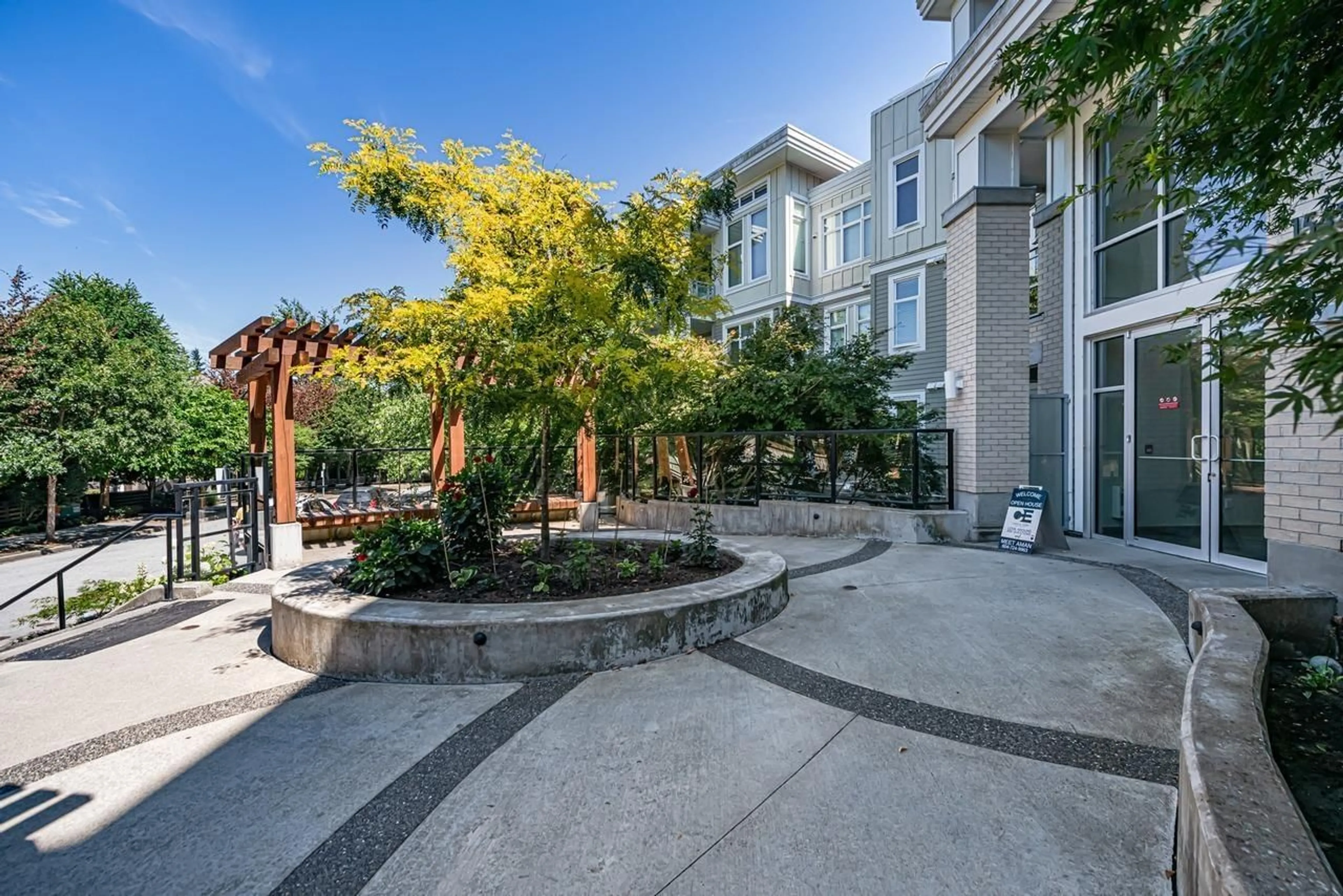 Patio, unknown for 107 - 15436 31, Surrey British Columbia V3Z1H3