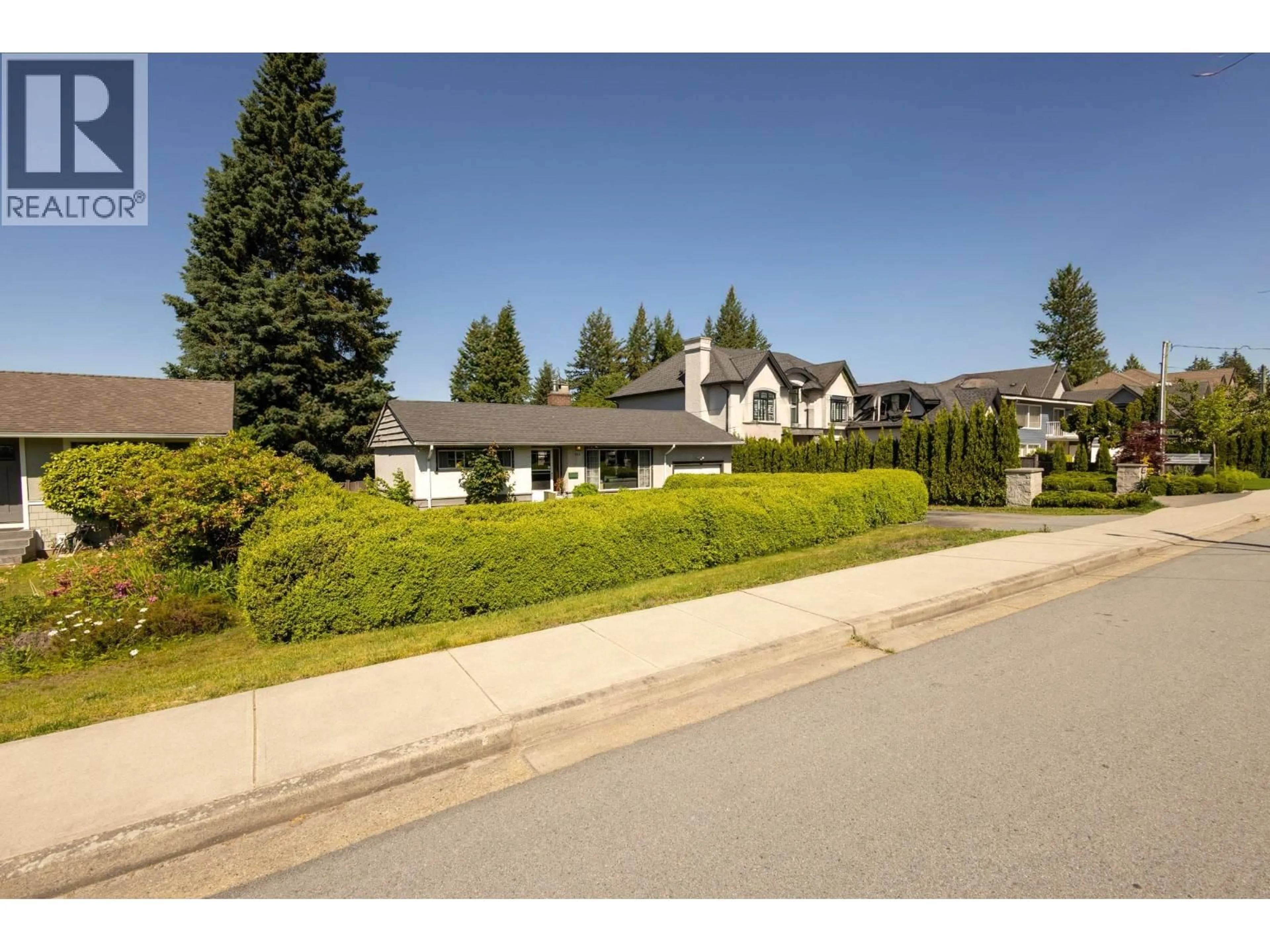 Unknown for 914 MACINTOSH STREET, Coquitlam British Columbia V3J4Z2