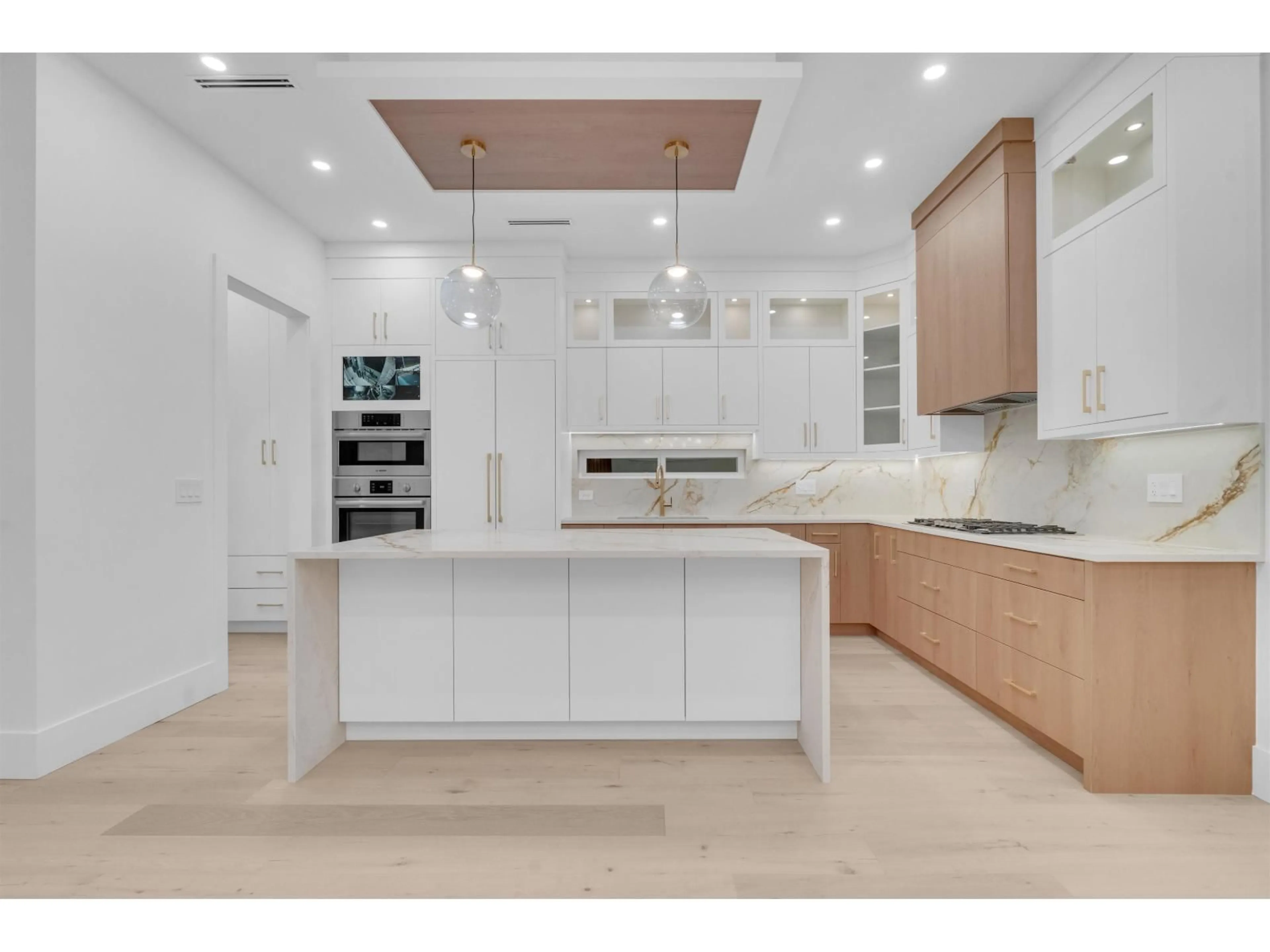 Contemporary kitchen, unknown for 16731 19A, Surrey British Columbia V3Z9M9