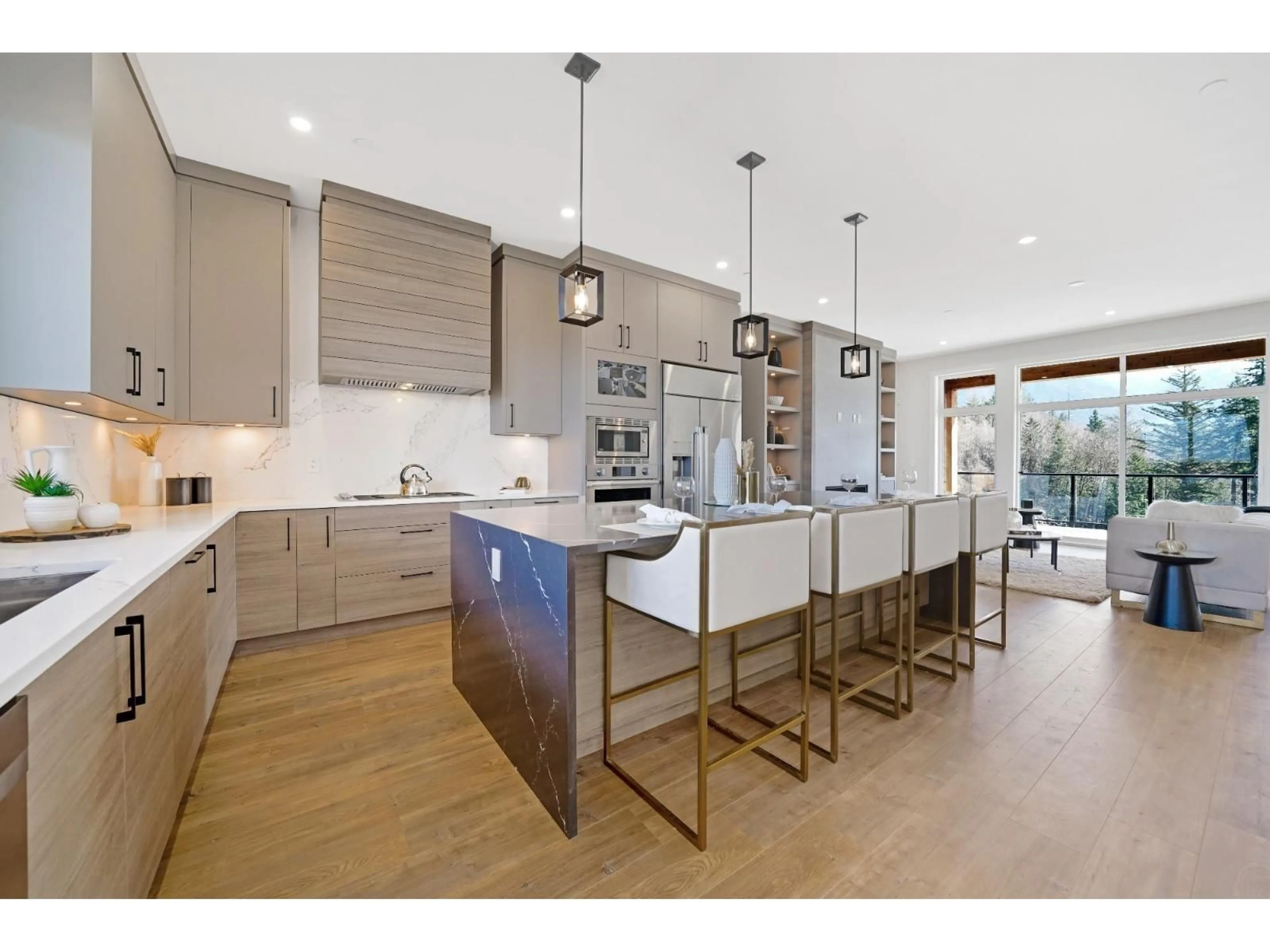 Open concept kitchen, unknown for 46137 CRESTVIEW DRIVE, Chilliwack British Columbia V2R6G4