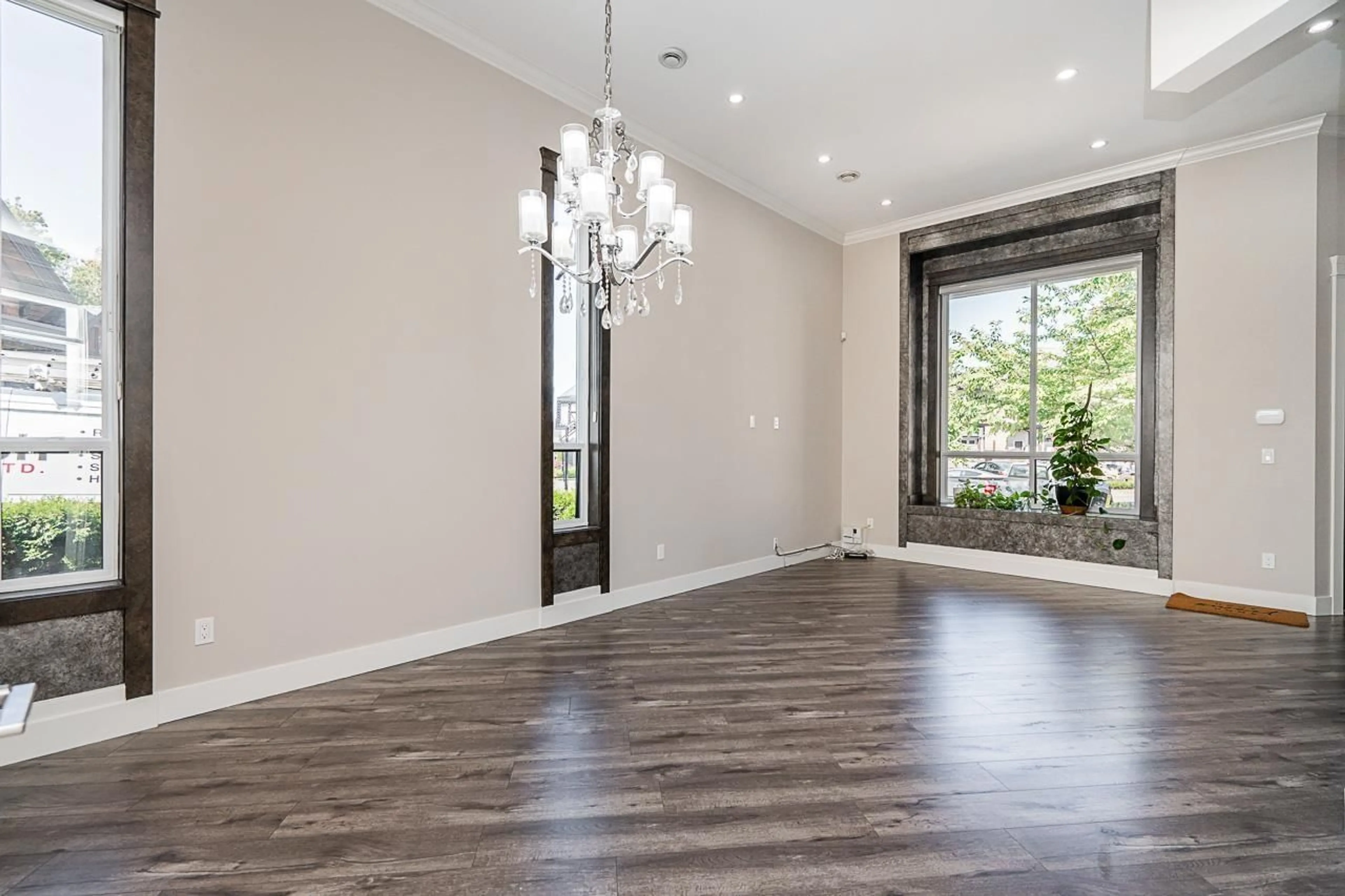 Indoor entryway for 14500 59A, Surrey British Columbia V3S7B5