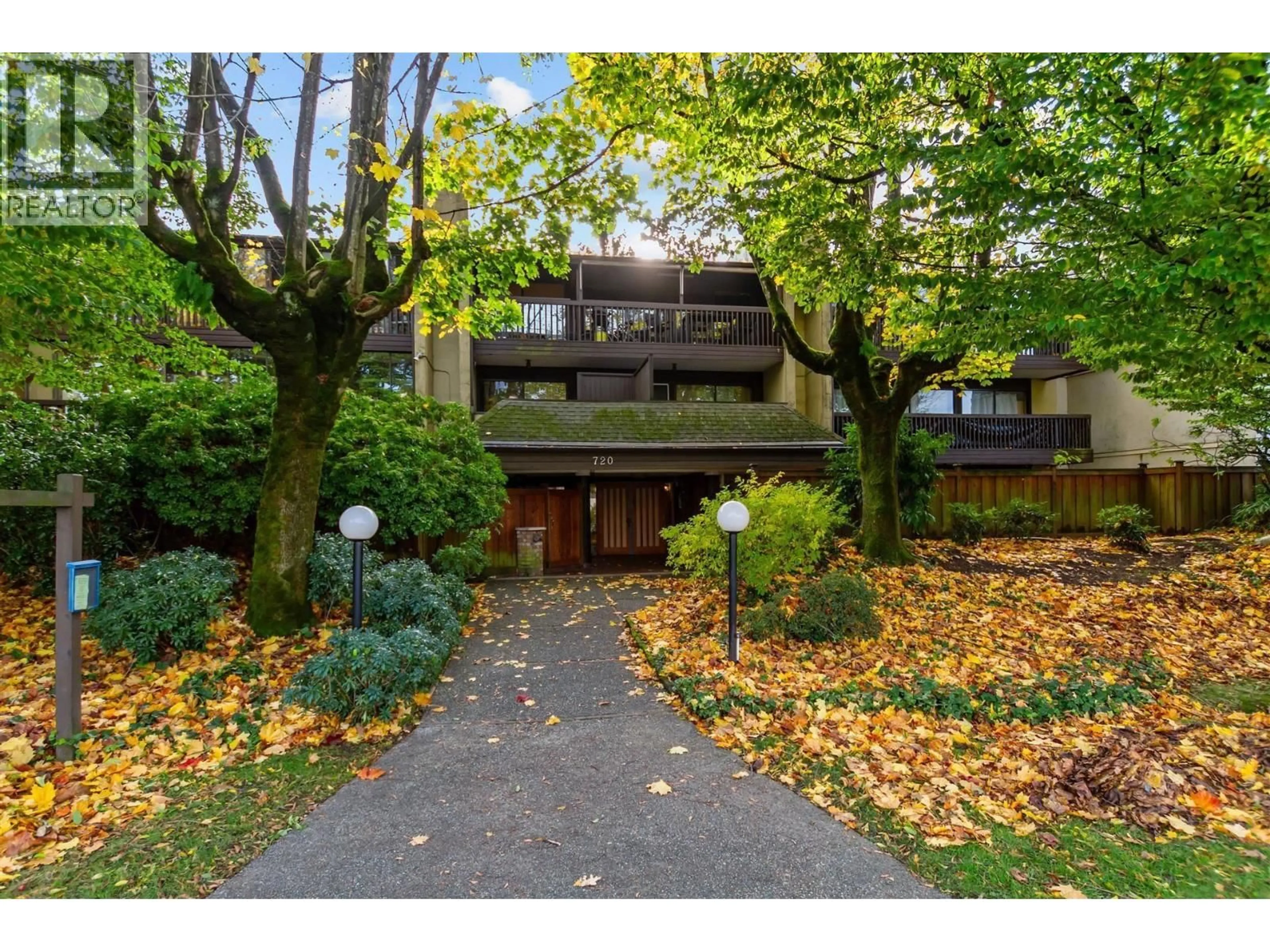 Unknown for 208 - 720 EIGHTH AVENUE, New Westminster British Columbia V3M2R3