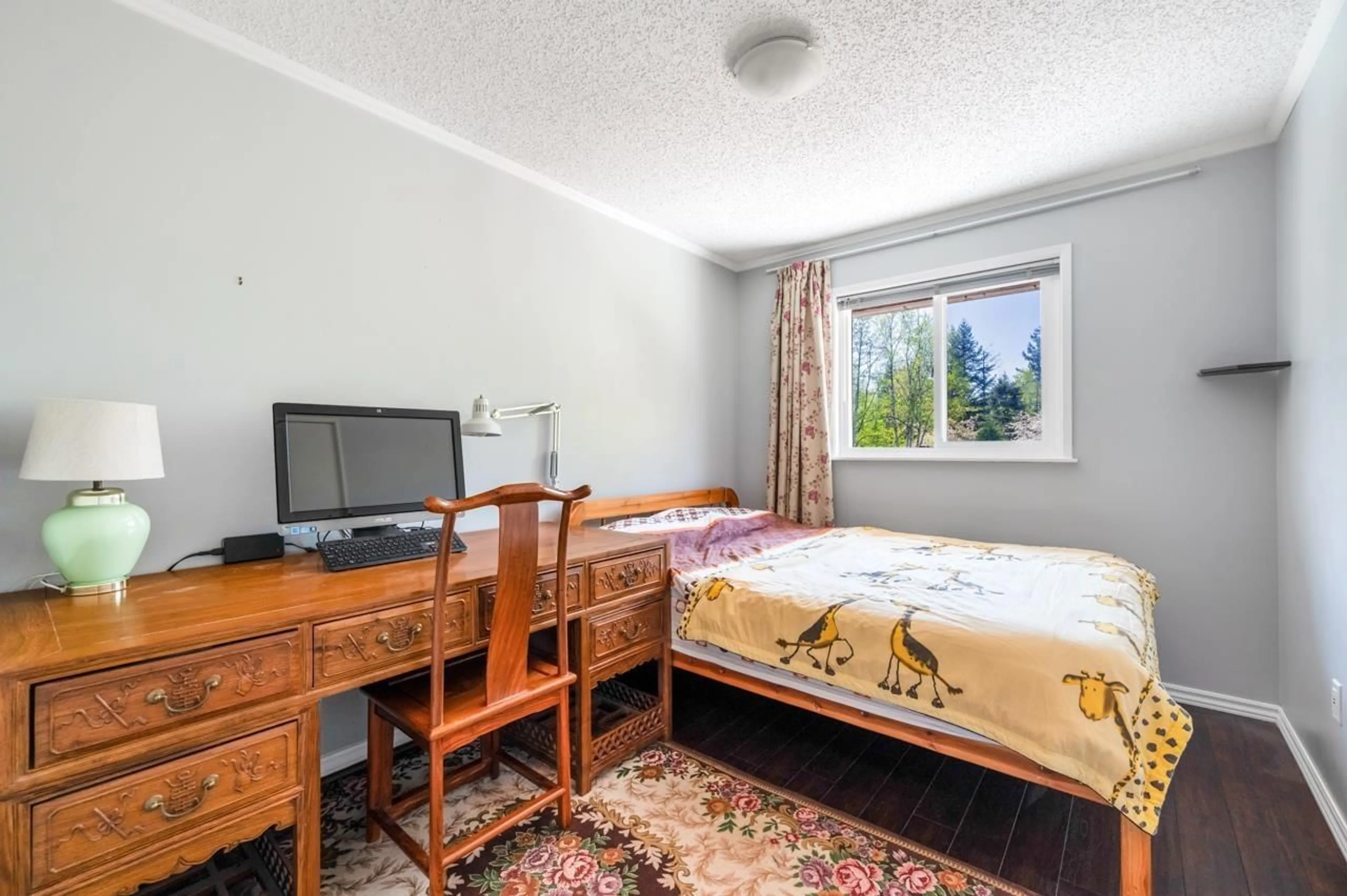 Bedroom with bed, unknown for 2271 171, Surrey British Columbia V3Z9X6