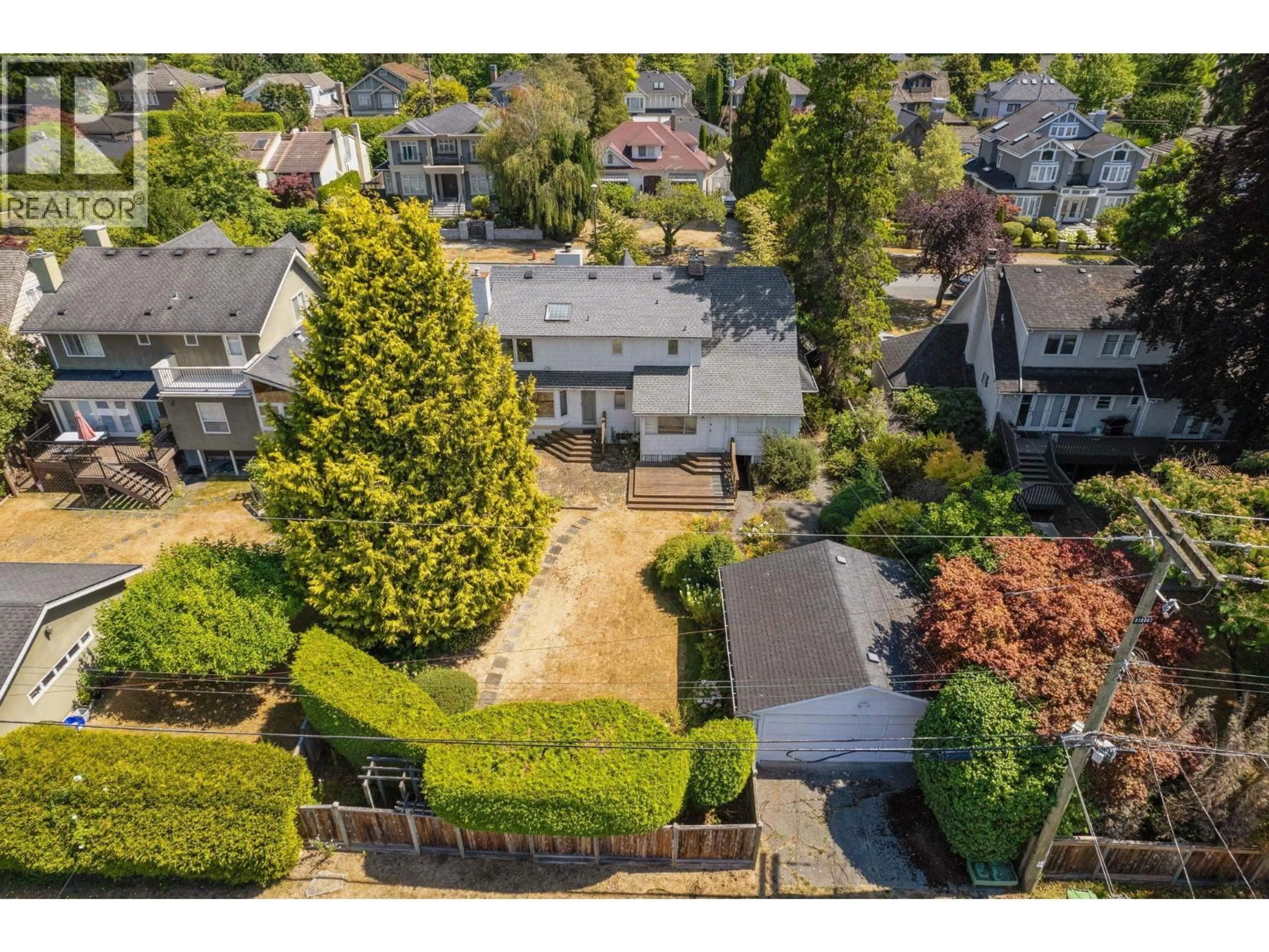 A pic from outside/outdoor area/front of a property/back of a property/a pic from drone, street for 6925 CYPRESS STREET, Vancouver British Columbia V6P5L9