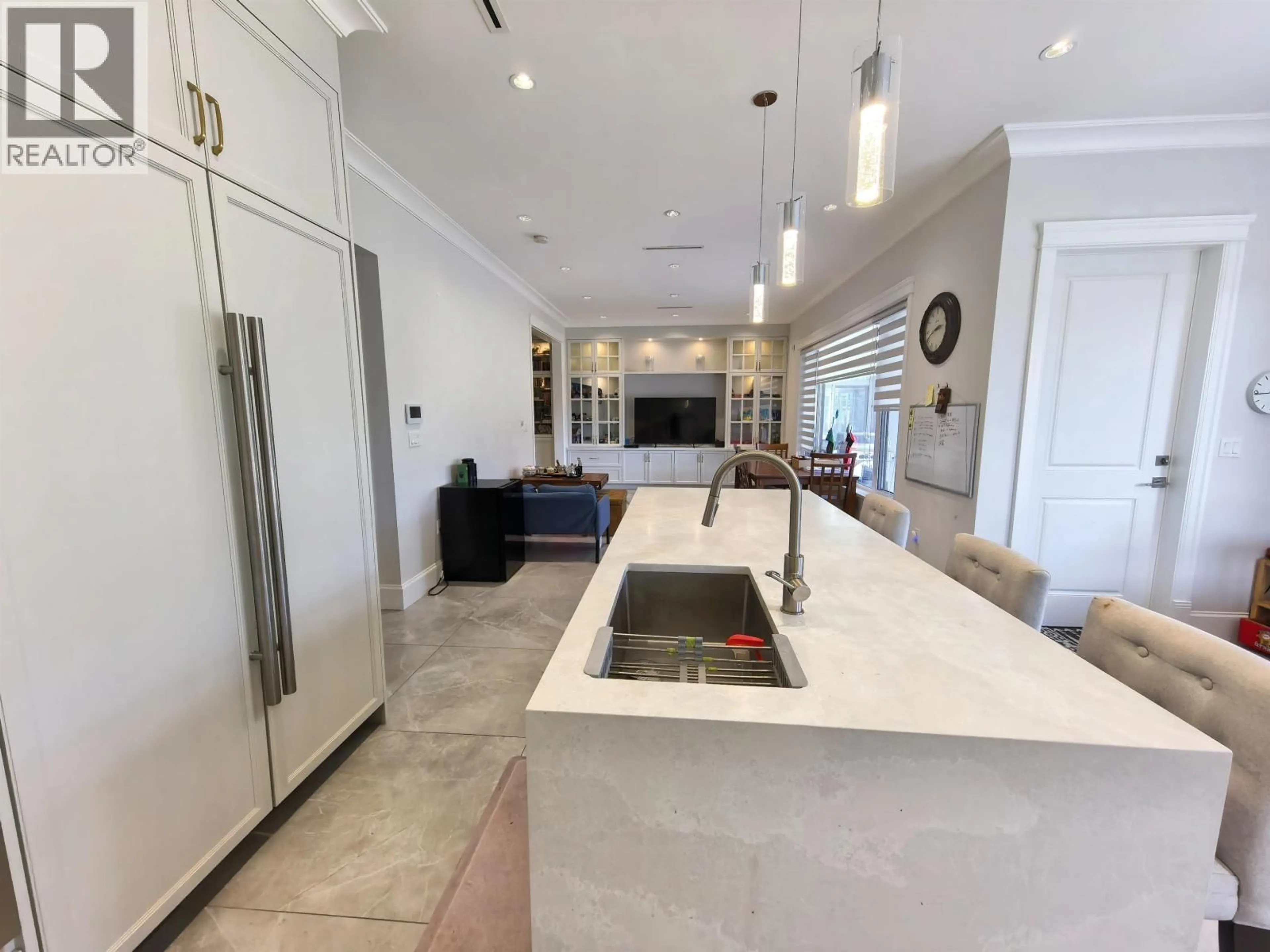 Open concept kitchen, ceramic/tile floor for 4646 48B STREET, Delta British Columbia V4K2R8