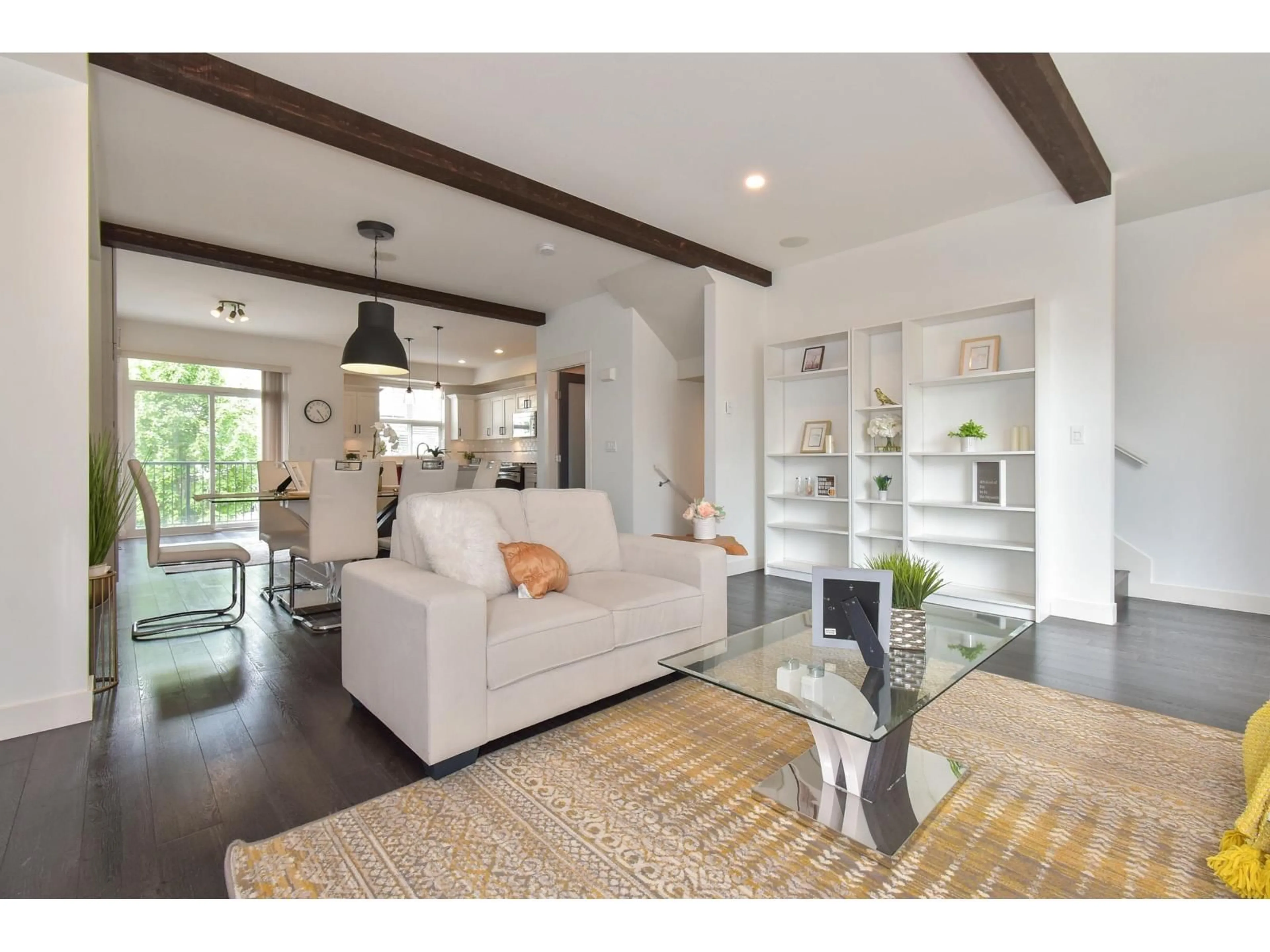 Living room with furniture, unknown for 47 - 2469 164, Surrey British Columbia V3S0E2