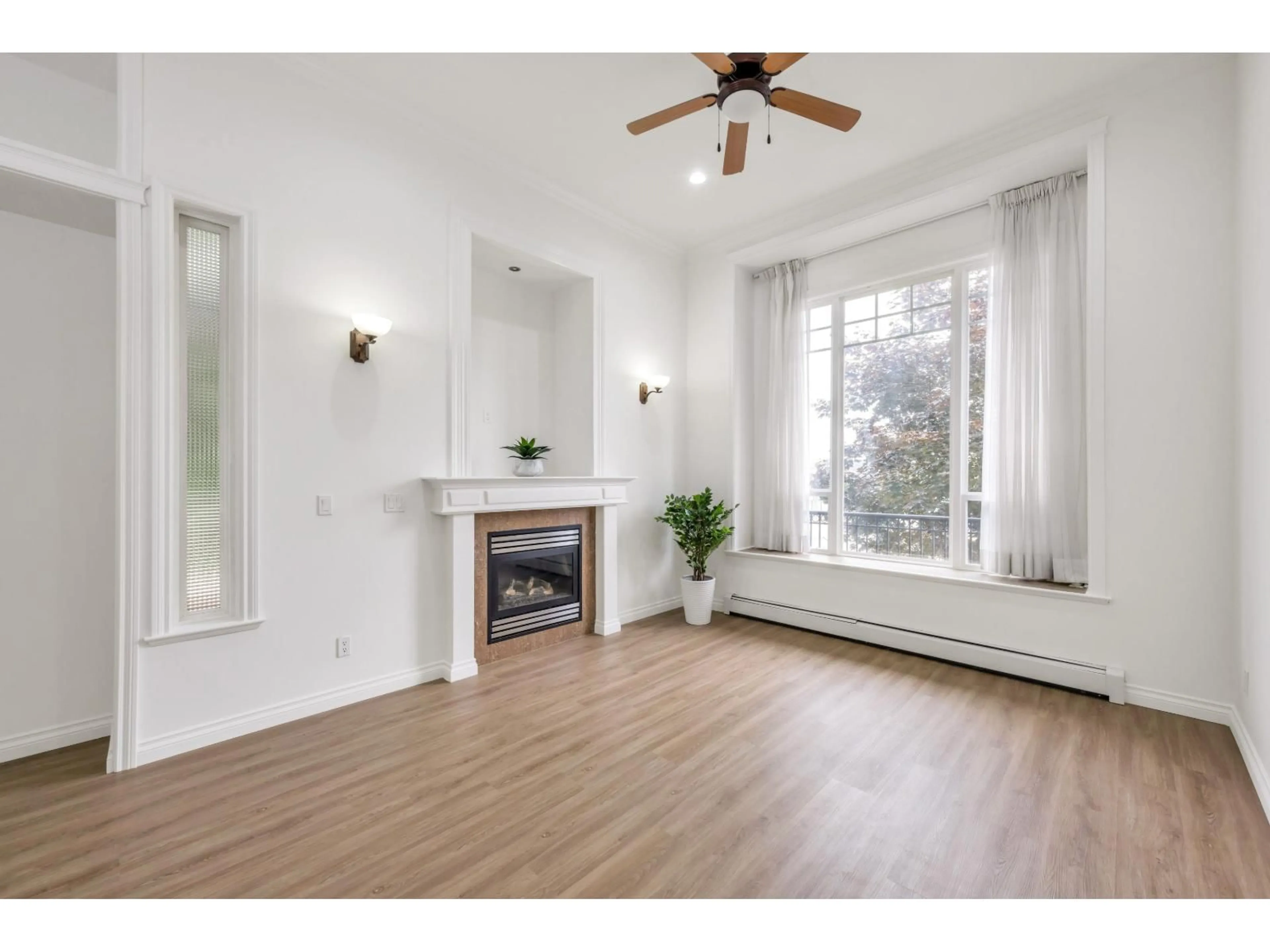 A pic of a room for 7599 149, Surrey British Columbia V3S0V1