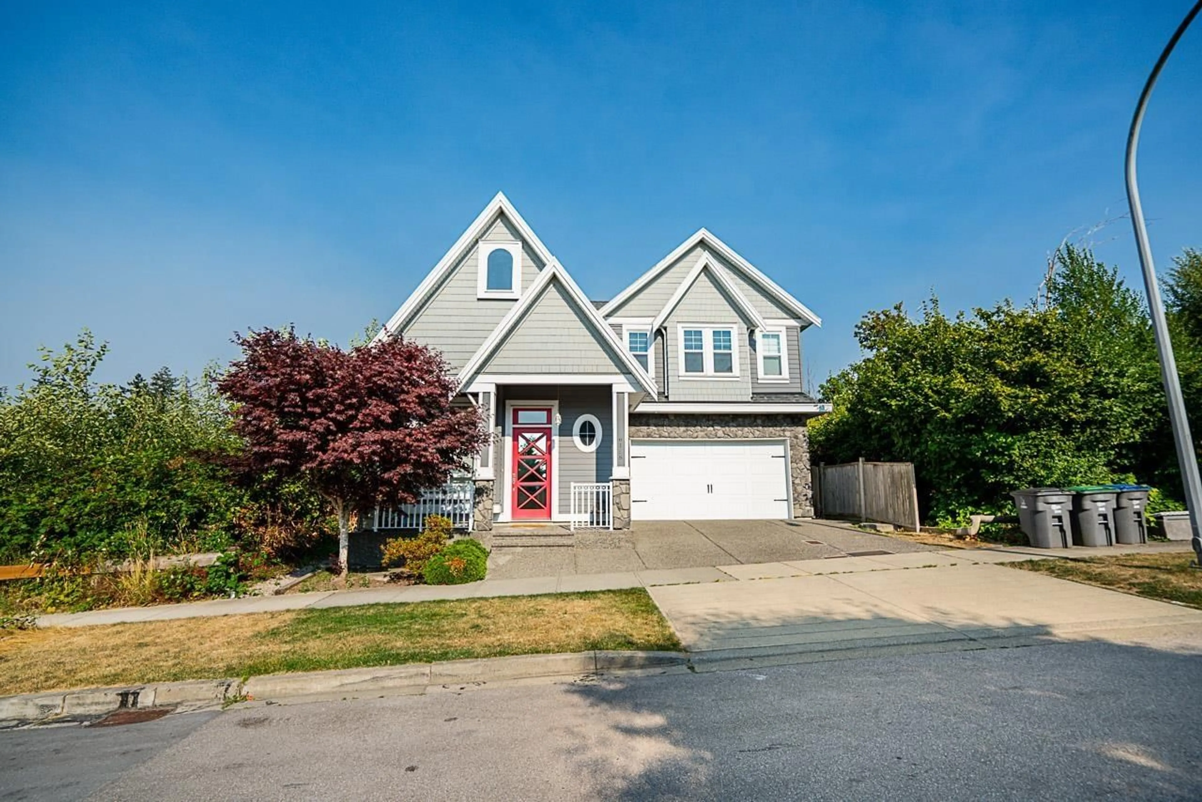 Home with vinyl exterior material, street for 6158 143, Surrey British Columbia V3X0E5