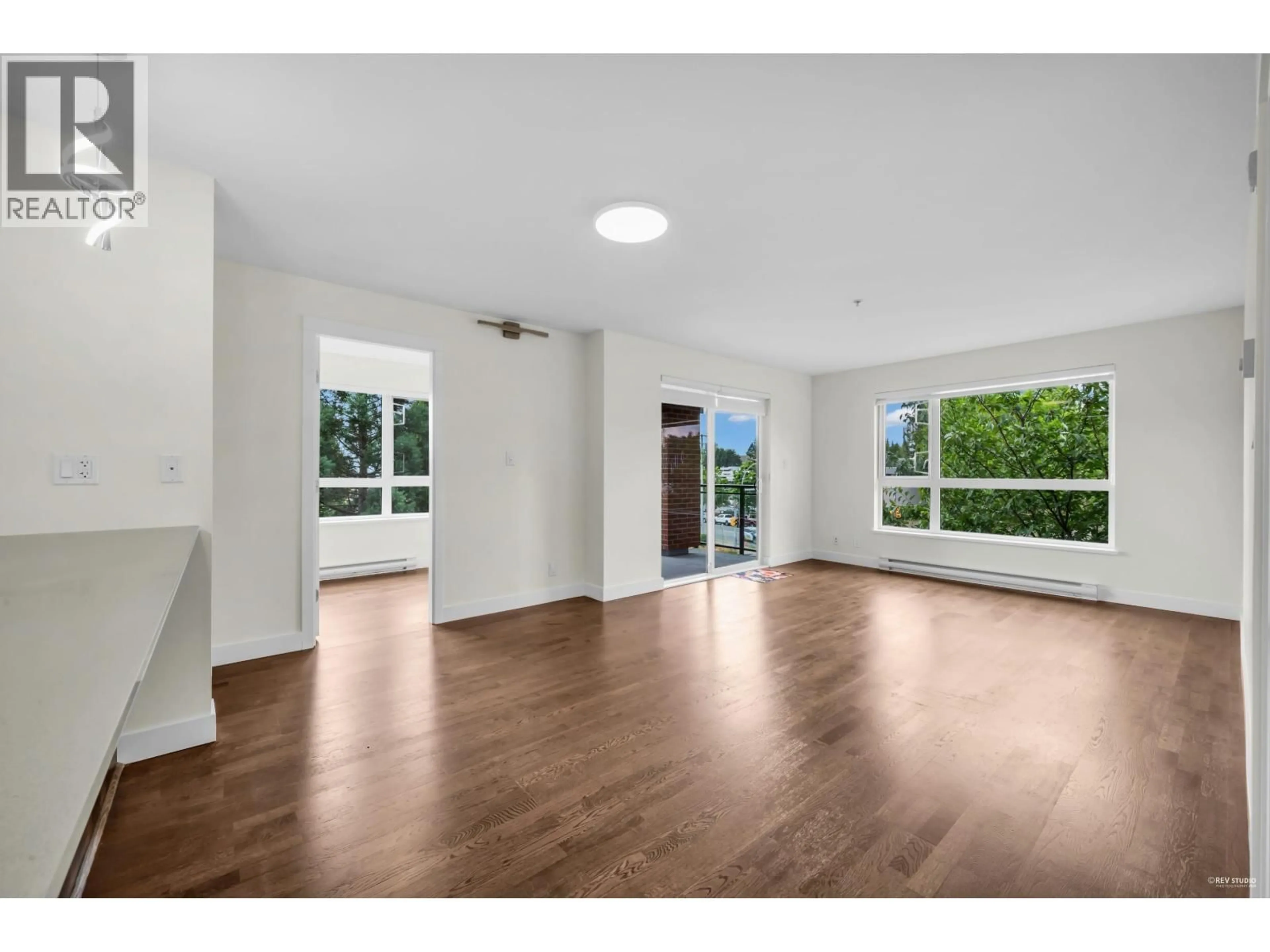 A pic of a room for 212 - 7058 14TH AVENUE, Burnaby British Columbia V3N0E6