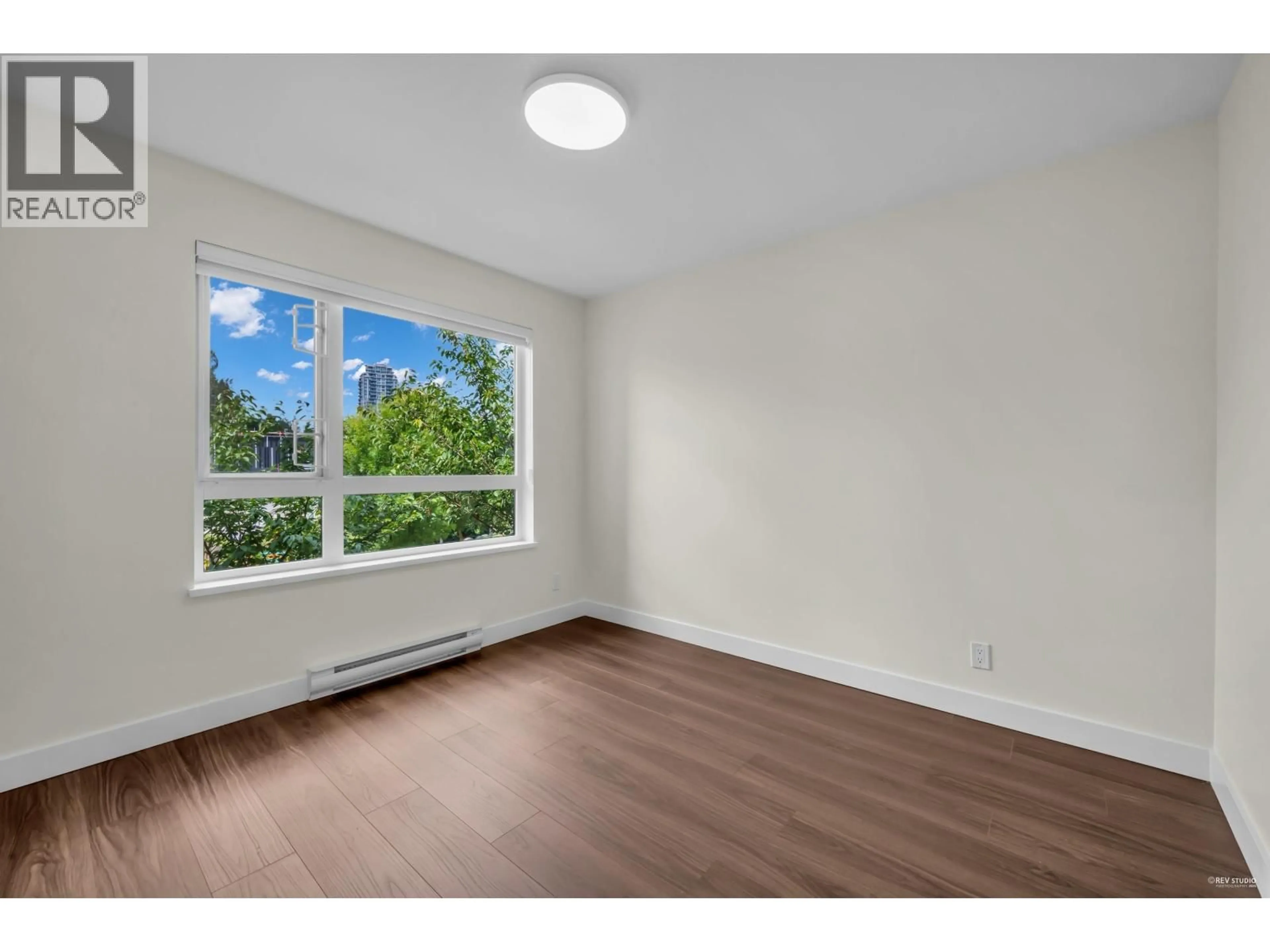 A pic of a room for 212 - 7058 14TH AVENUE, Burnaby British Columbia V3N0E6