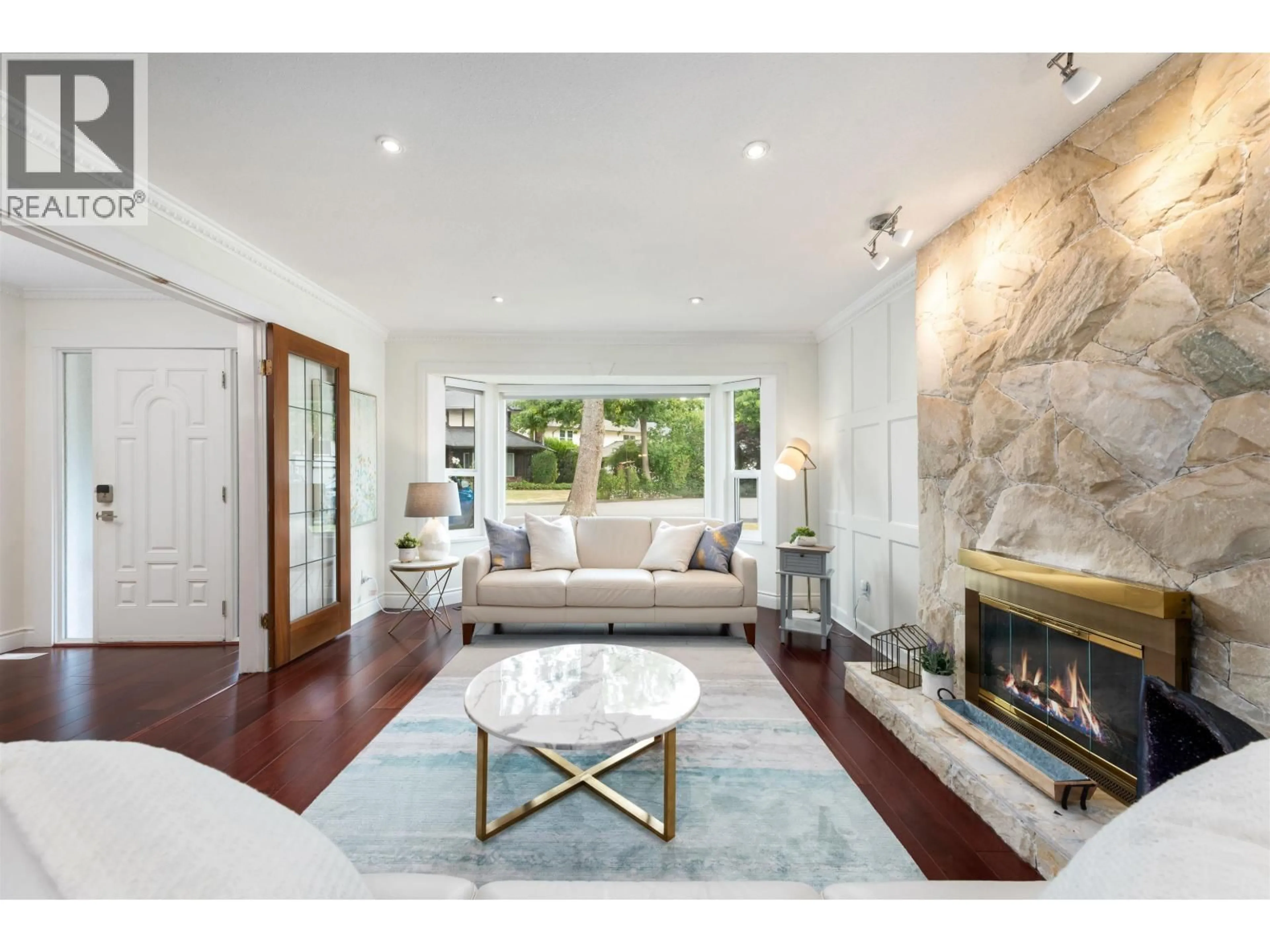 Living room with furniture, unknown for 5280 TIFFANY PLACE, Richmond British Columbia V7C5A6