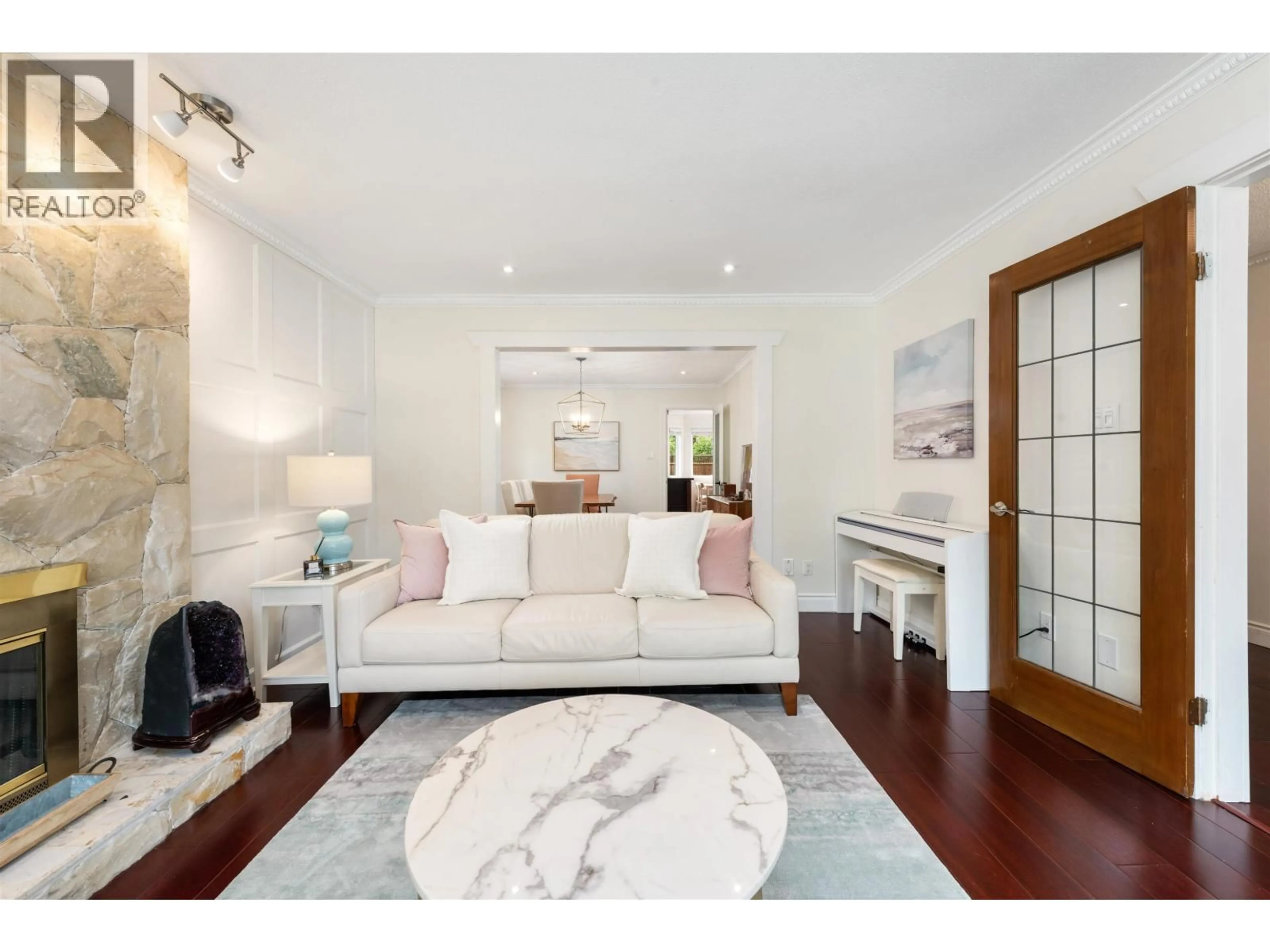 Living room with furniture, unknown for 5280 TIFFANY PLACE, Richmond British Columbia V7C5A6