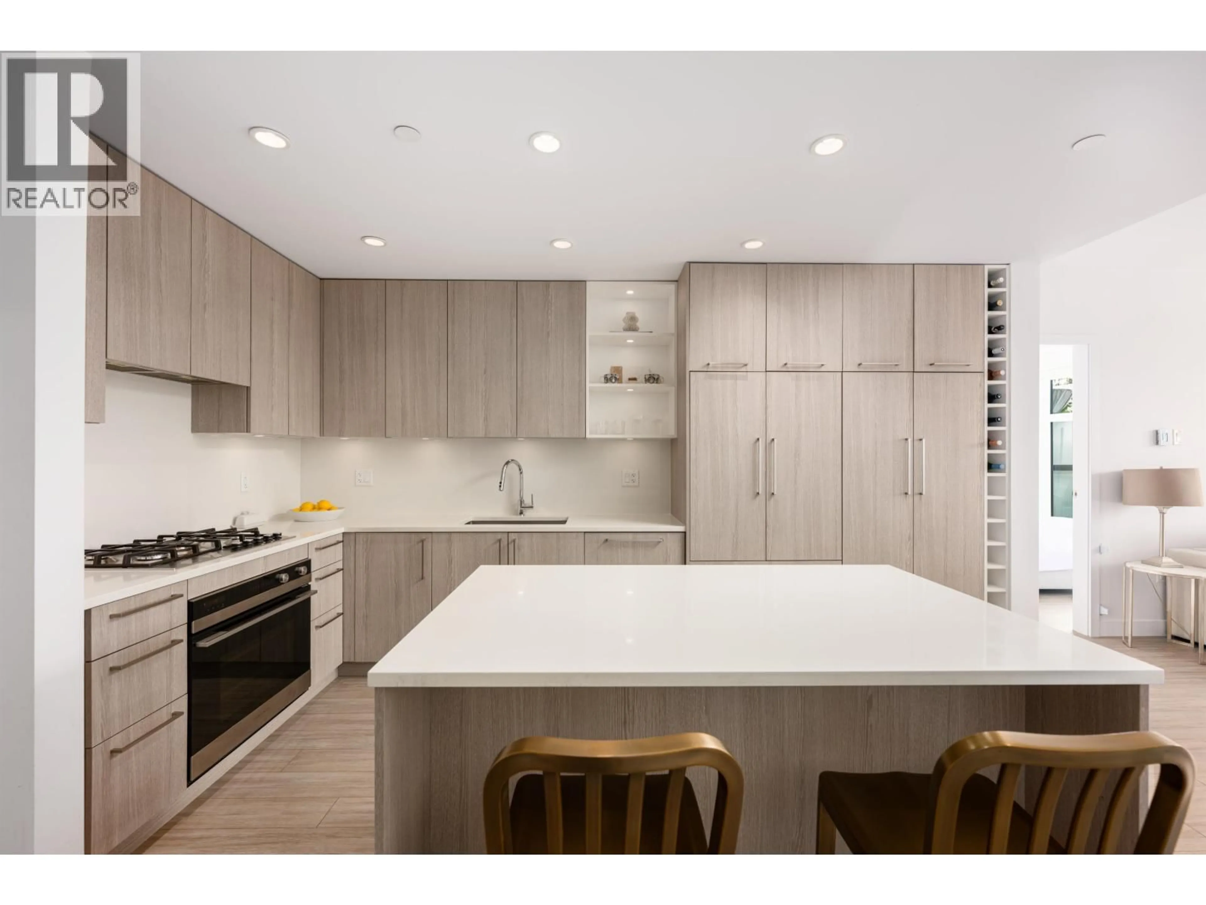Contemporary kitchen, unknown for 208 - 707 3RD STREET, North Vancouver British Columbia V7L1G8
