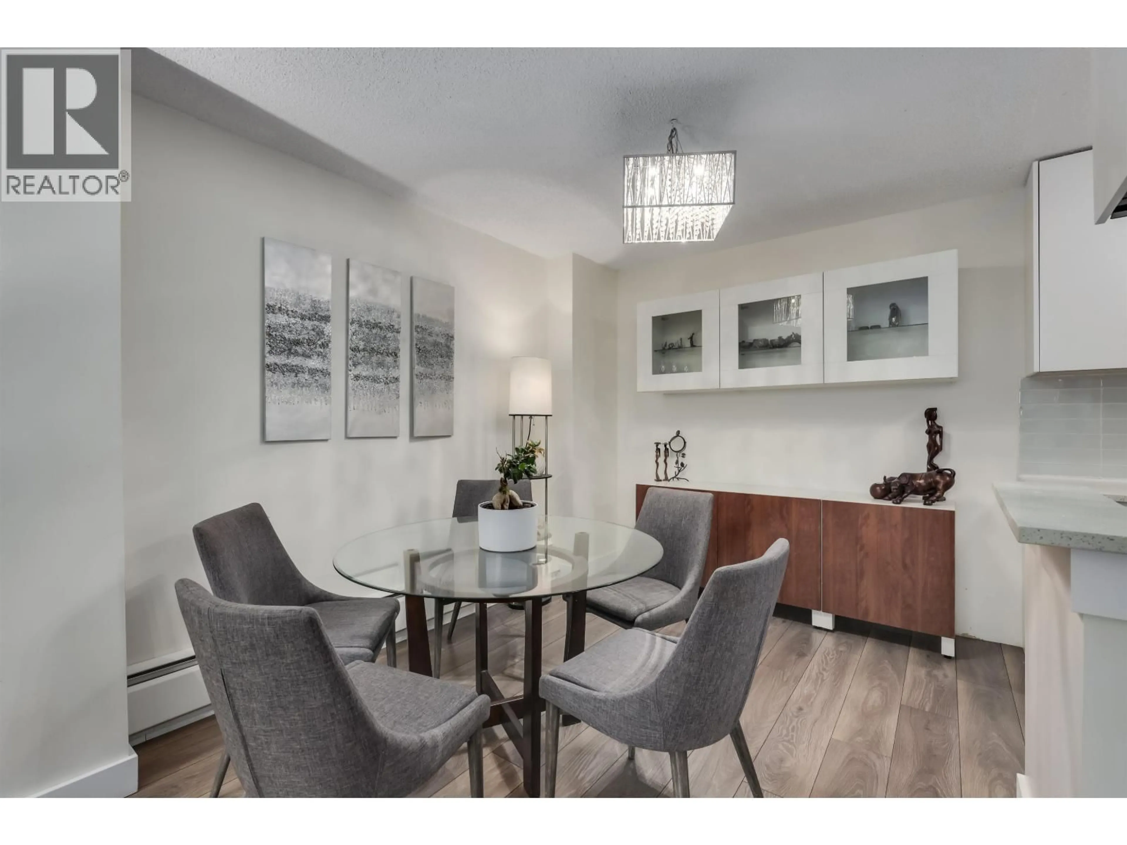Dining room, wood/laminate floor for 1702 - 2016 FULLERTON AVENUE, North Vancouver British Columbia V7P3E6
