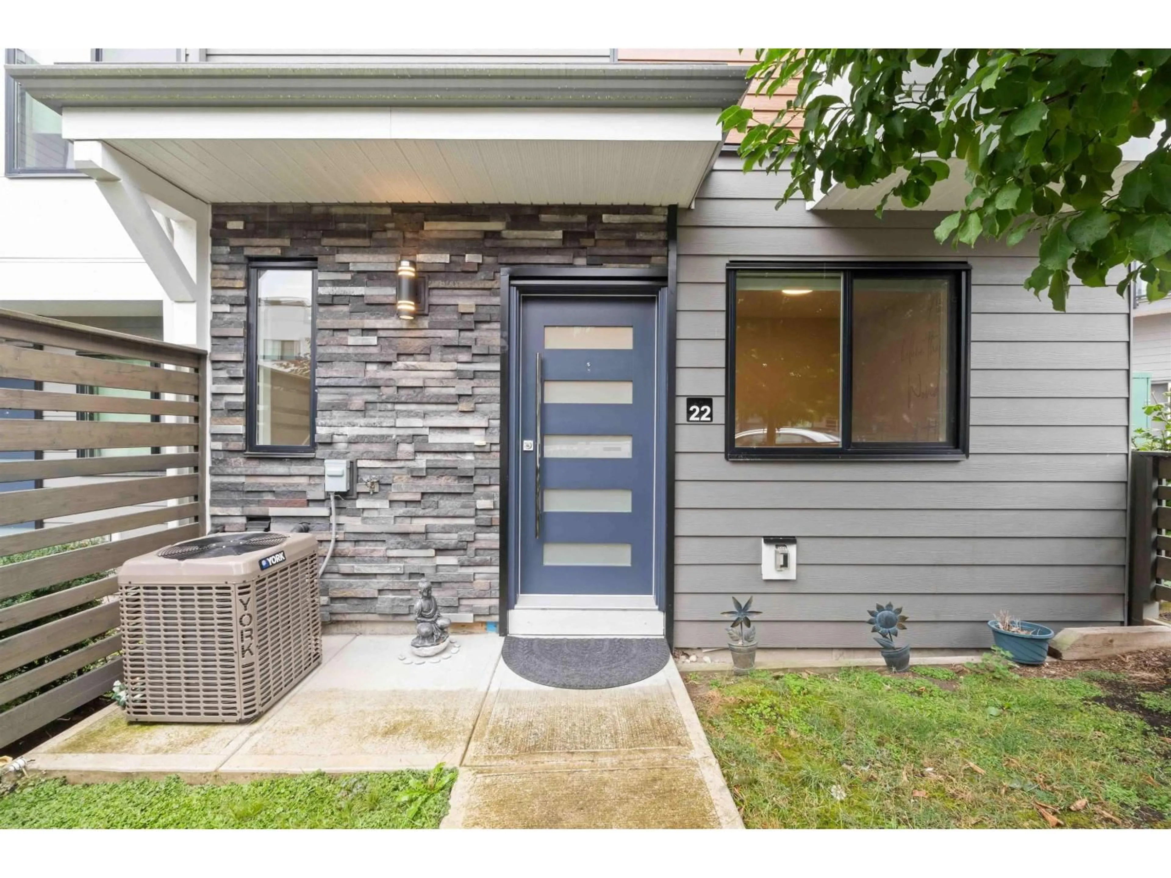 Unknown for 22 - 1639 162 STREET, Surrey British Columbia V4A4Y1