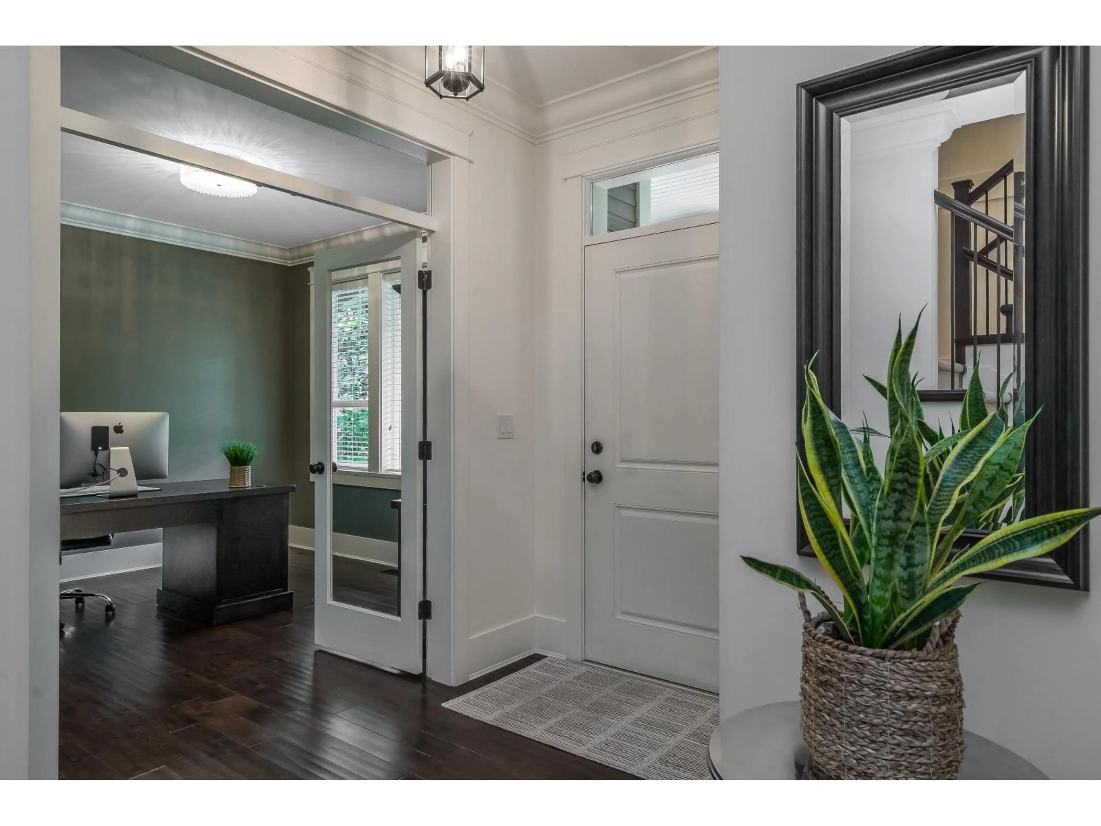 Indoor entryway for 4571 198B, Langley British Columbia V3A1H4