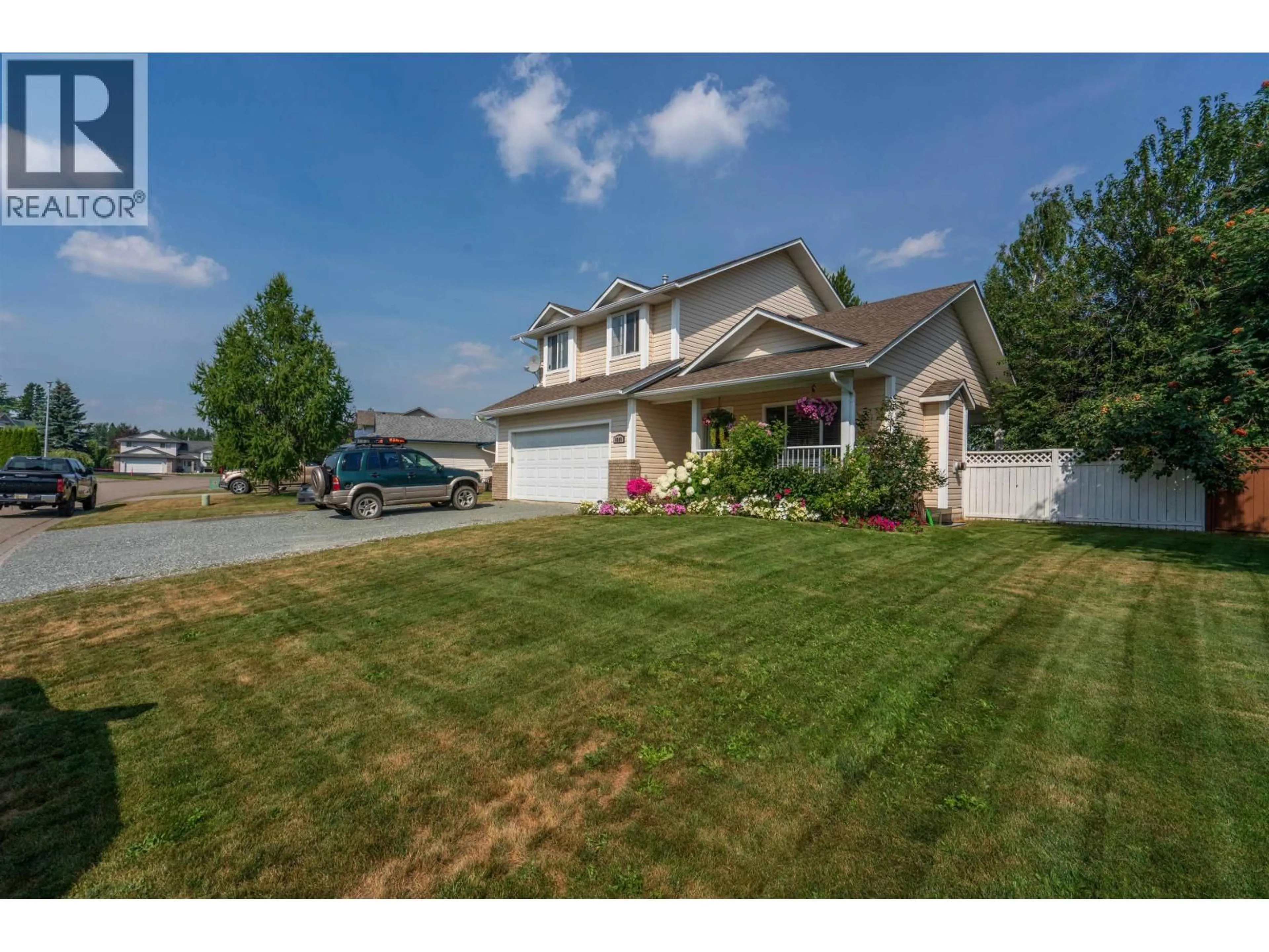 A pic from outside/outdoor area/front of a property/back of a property/a pic from drone, street for 6689 WESTMOUNT CRESCENT, Prince George British Columbia V2N6R3