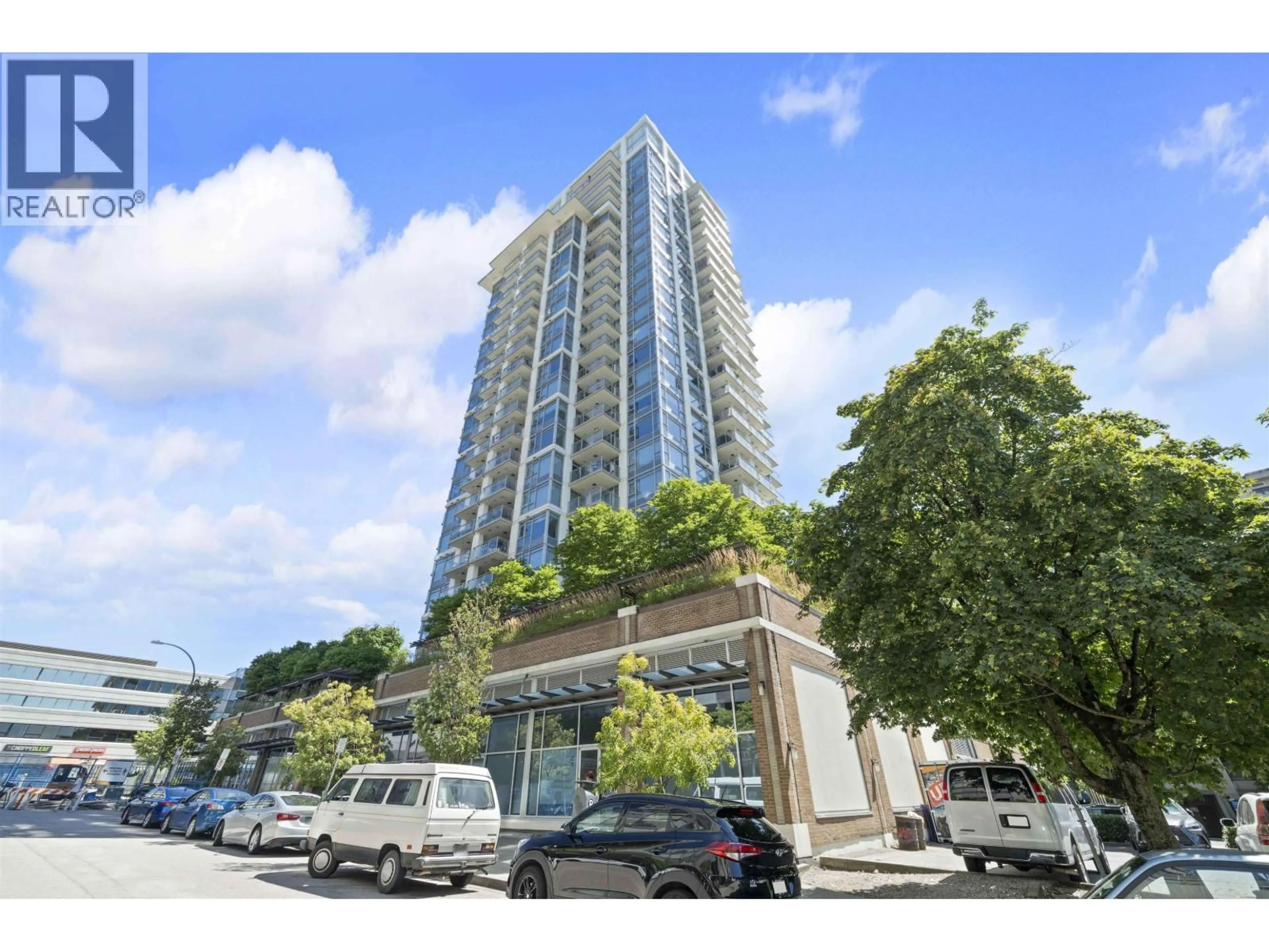 Indoor foyer for 1006 - 608 BELMONT STREET, New Westminster British Columbia V3M0G8