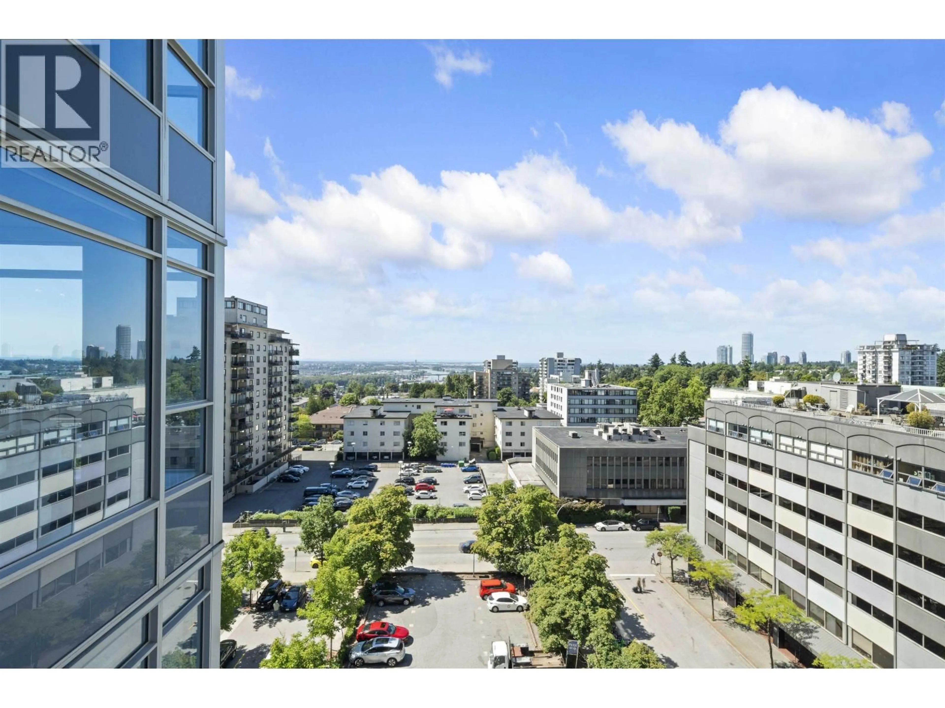 A pic from outside/outdoor area/front of a property/back of a property/a pic from drone, city buildings view from balcony for 1006 - 608 BELMONT STREET, New Westminster British Columbia V3M0G8