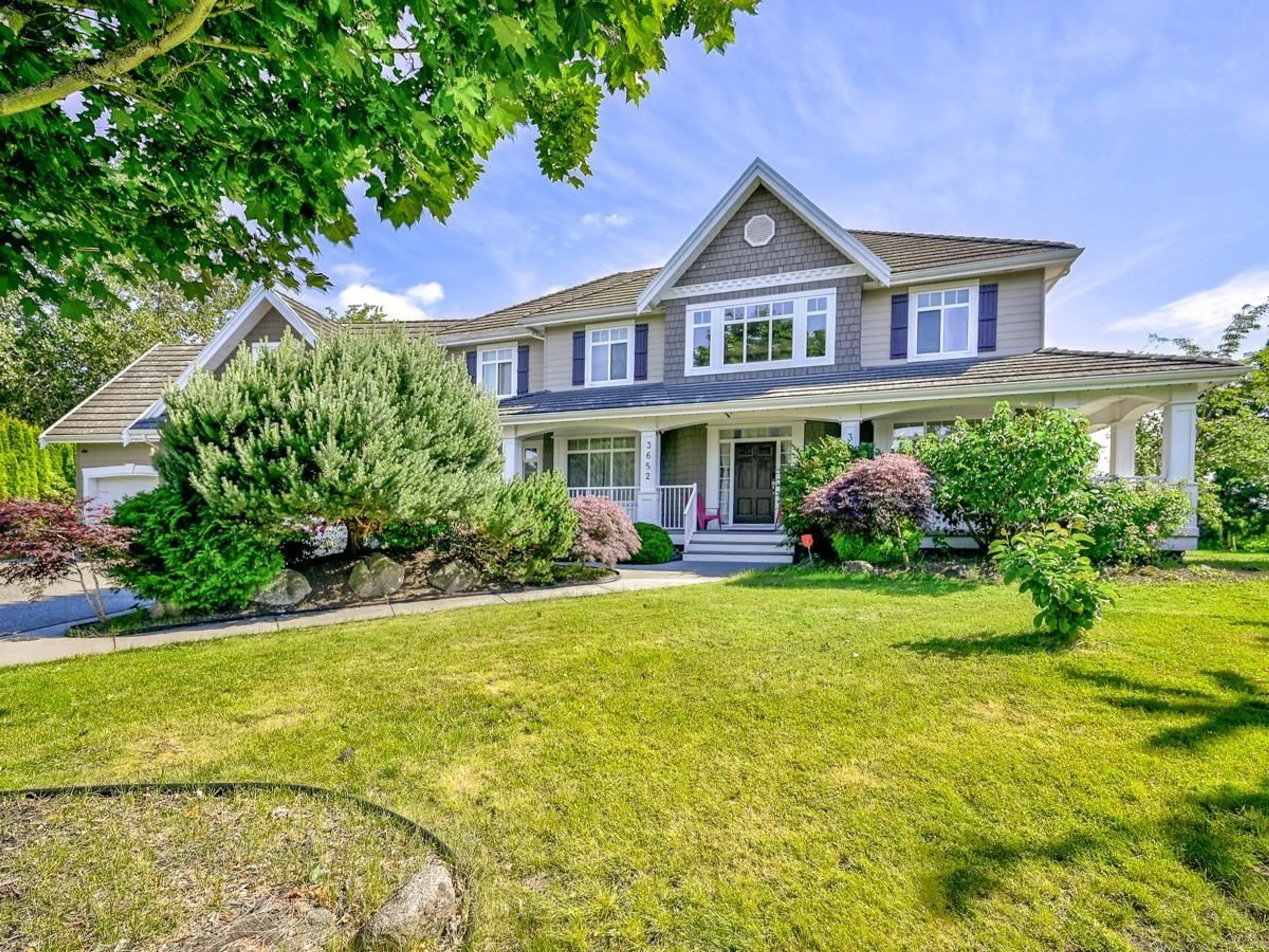Home with vinyl exterior material, street for 3652 164A, Surrey British Columbia V3Z0M1