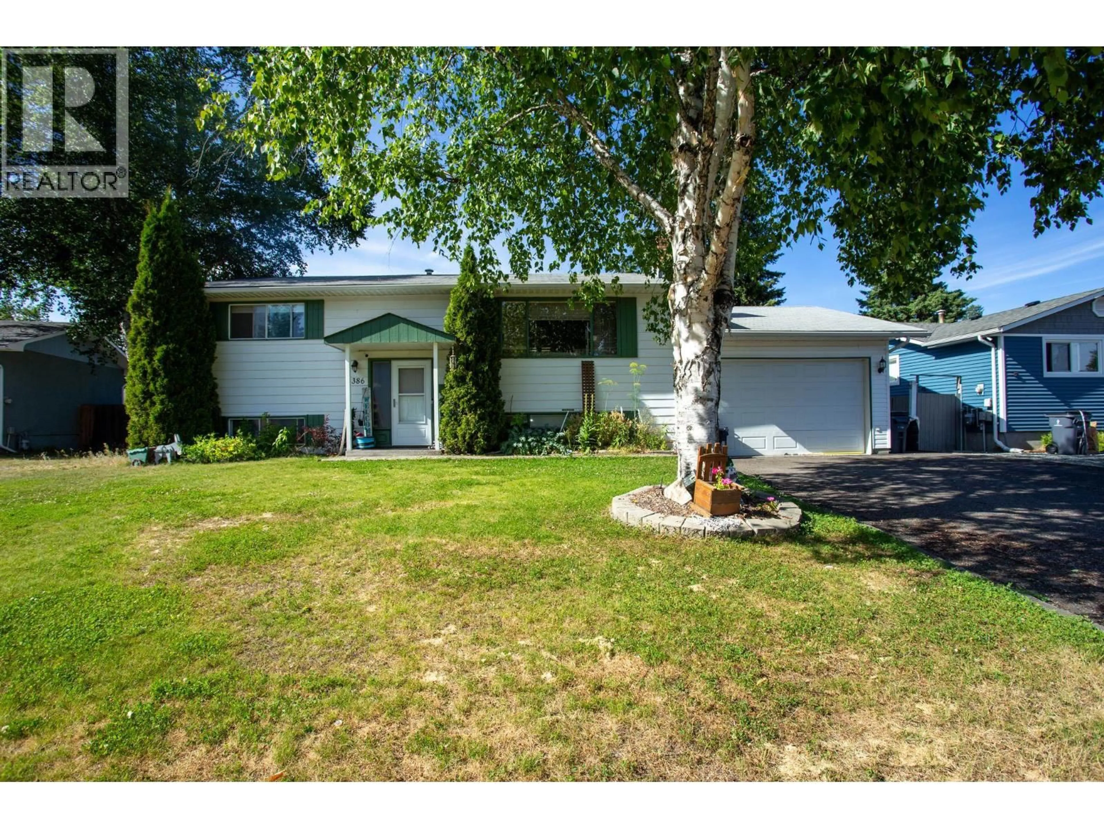 Home with vinyl exterior material, street for 7386 IMPERIAL PLACE, Prince George British Columbia V2N2T9