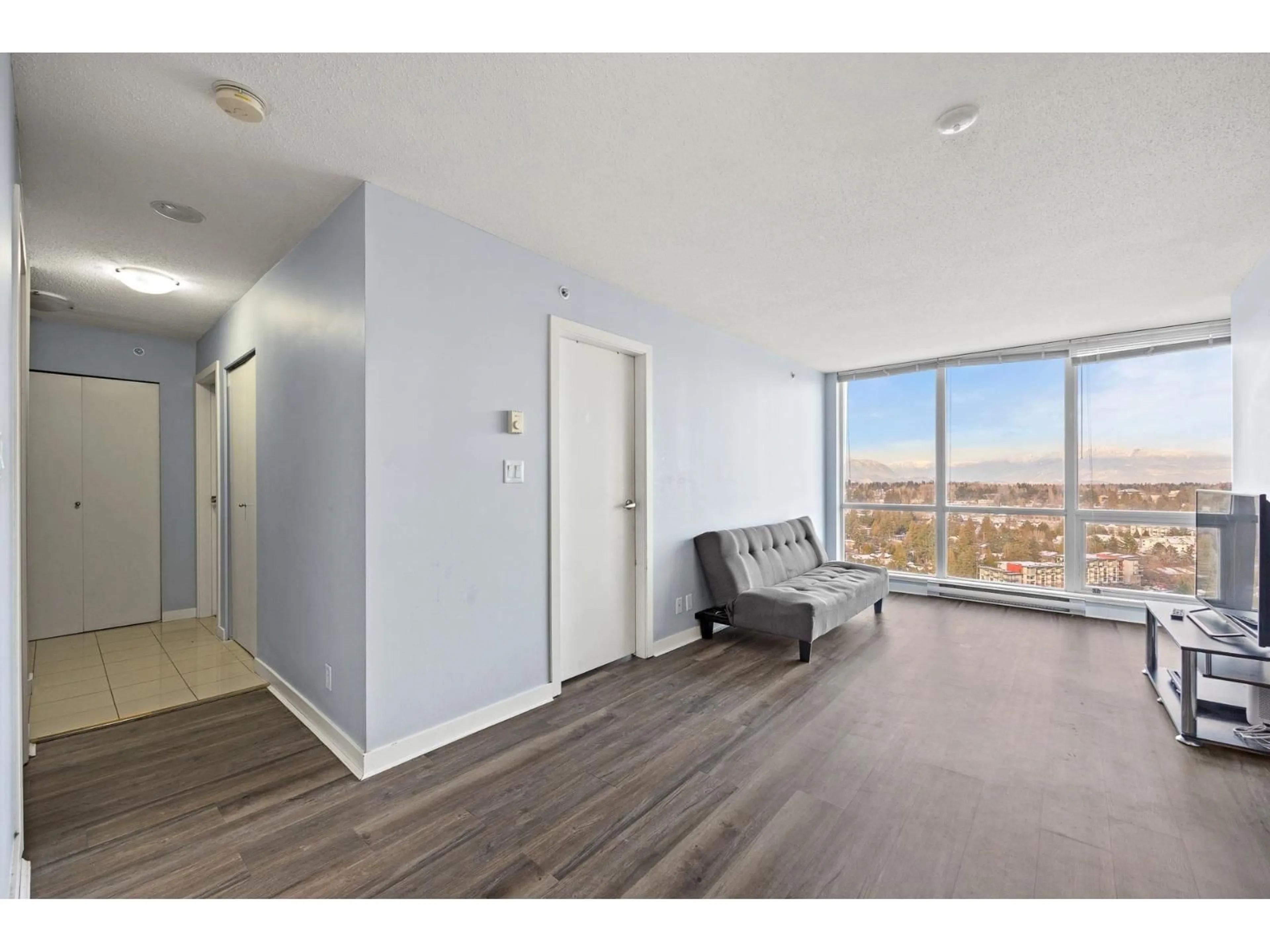 A pic of a room for 3005 - 13618 100, Surrey British Columbia V3T0A8