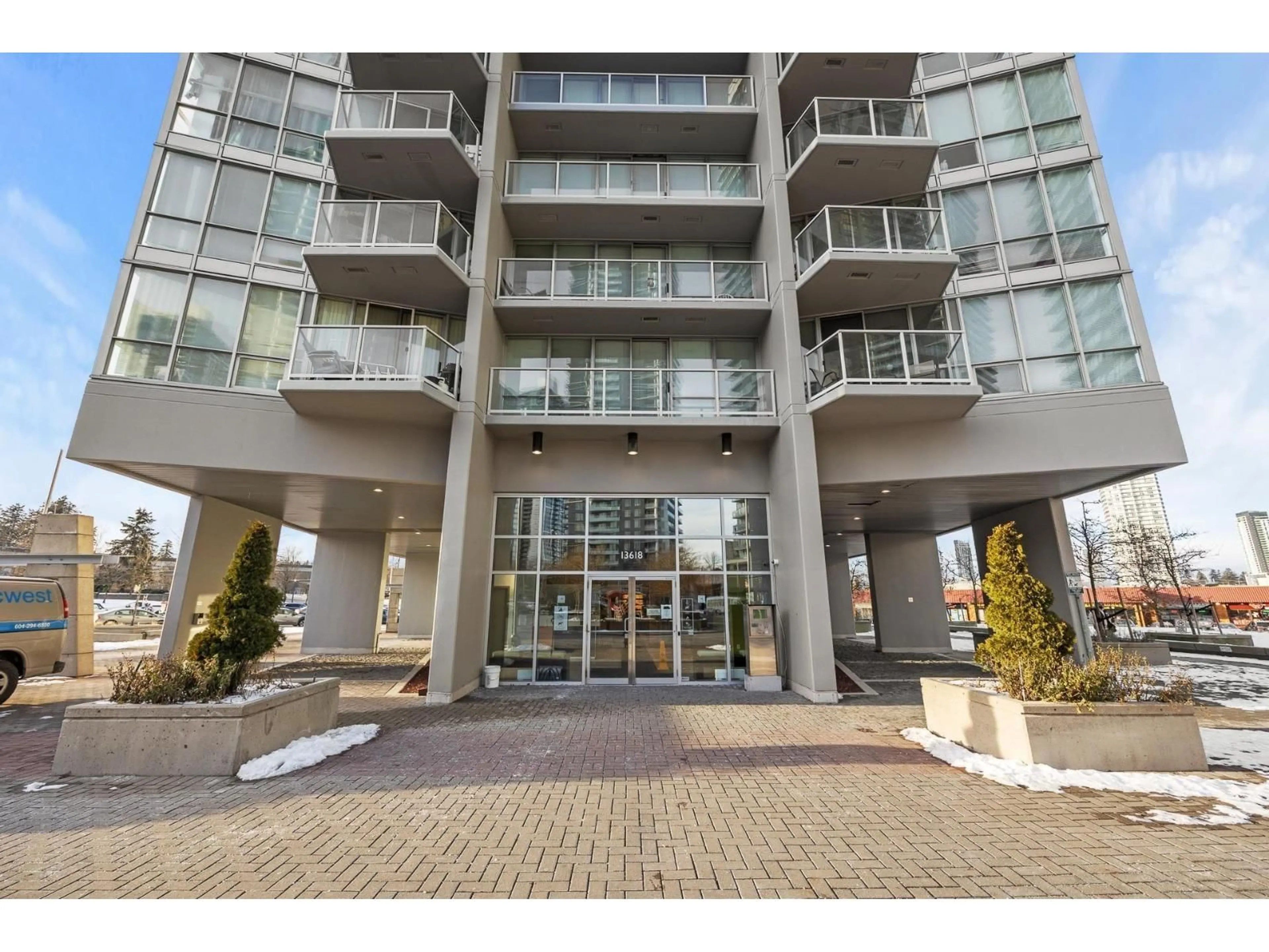 Indoor foyer for 3005 - 13618 100, Surrey British Columbia V3T0A8