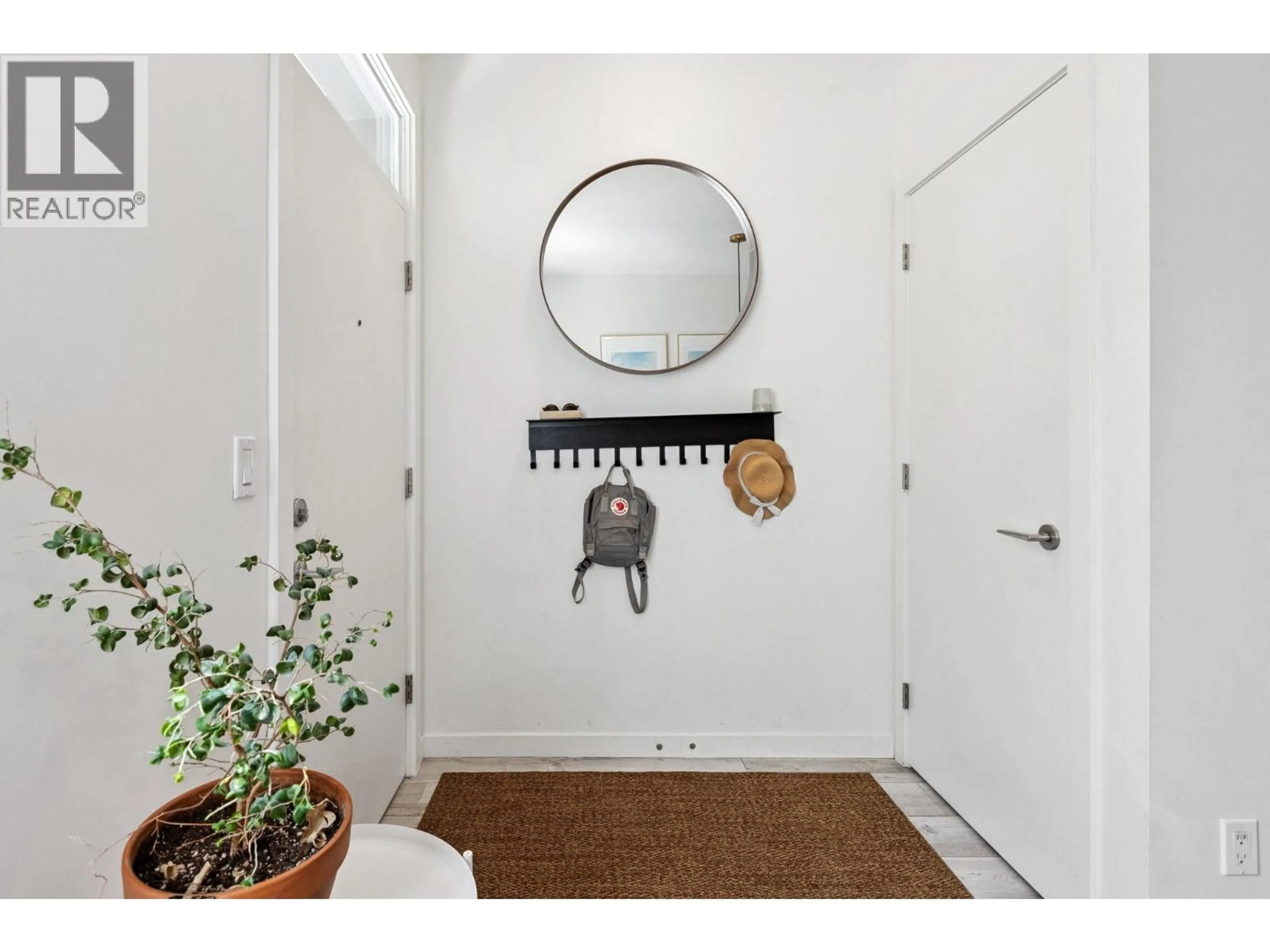 Indoor entryway for 8 - 433 SEYMOUR RIVER PLACE, North Vancouver British Columbia V7H0B8