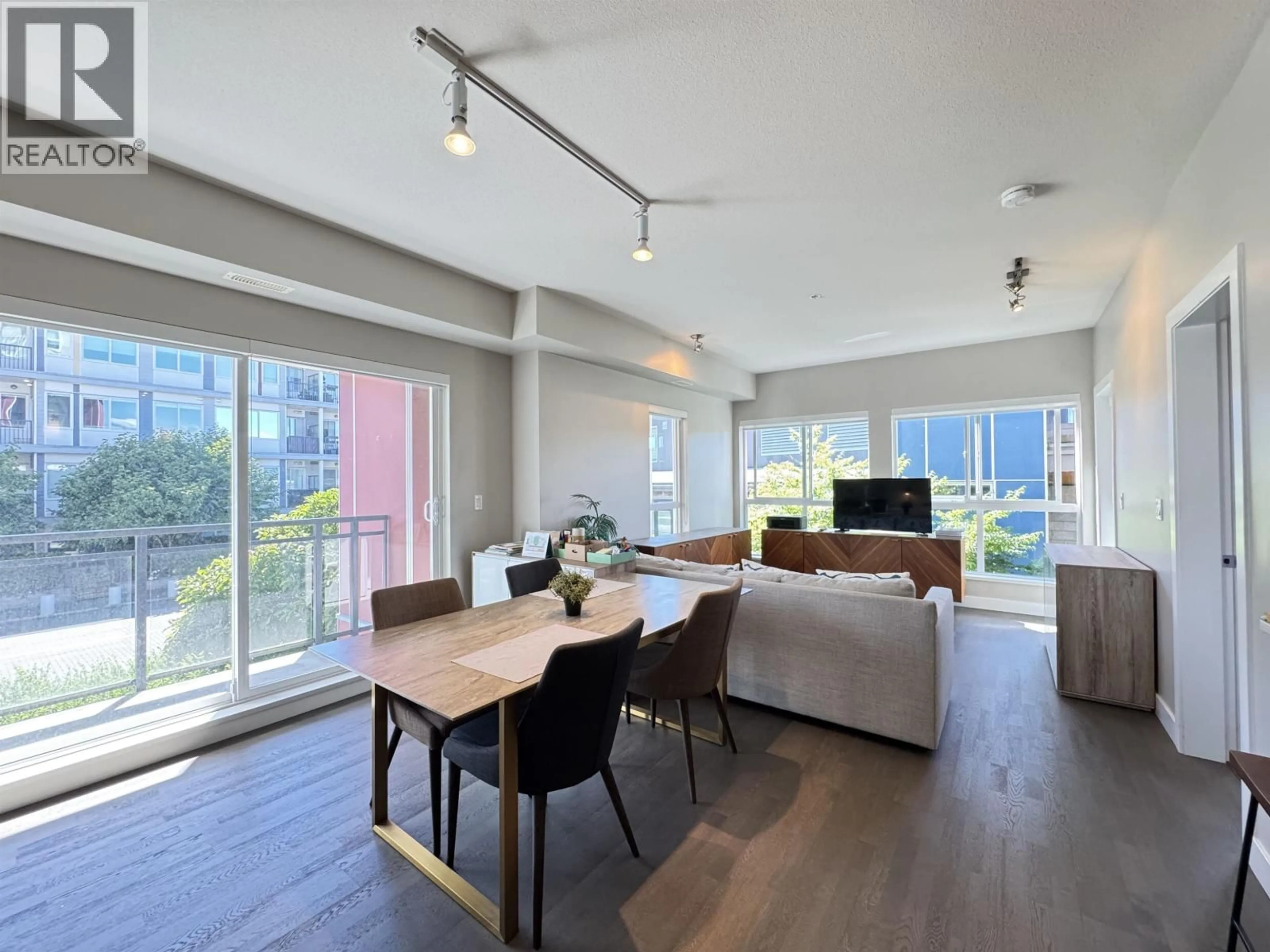 A pic of a room for 206 - 10033 RIVER DRIVE, Richmond British Columbia V6X0L1