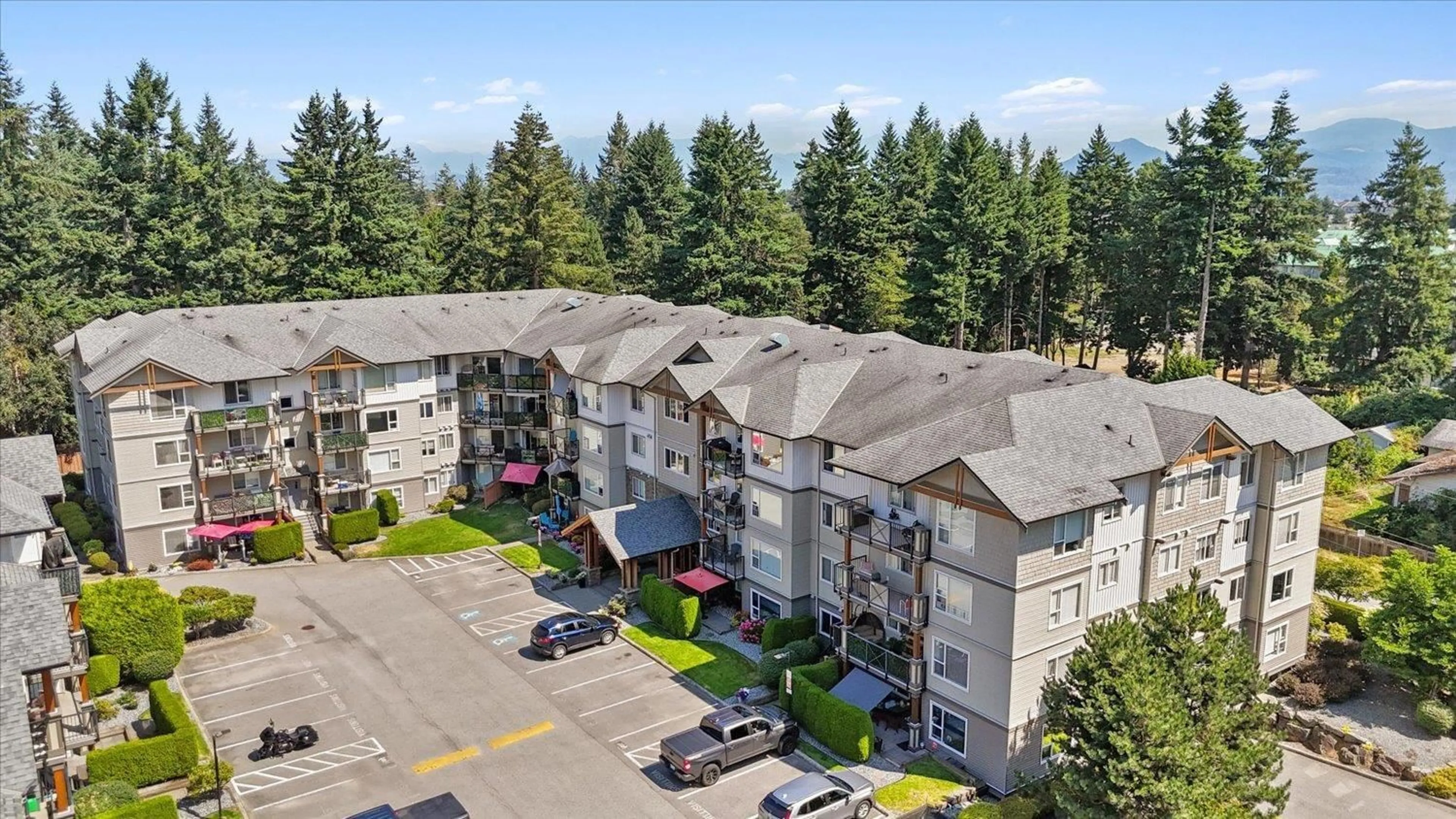 A pic from outside/outdoor area/front of a property/back of a property/a pic from drone, unknown for 215 - 2990 BOULDER, Abbotsford British Columbia V2T3P8