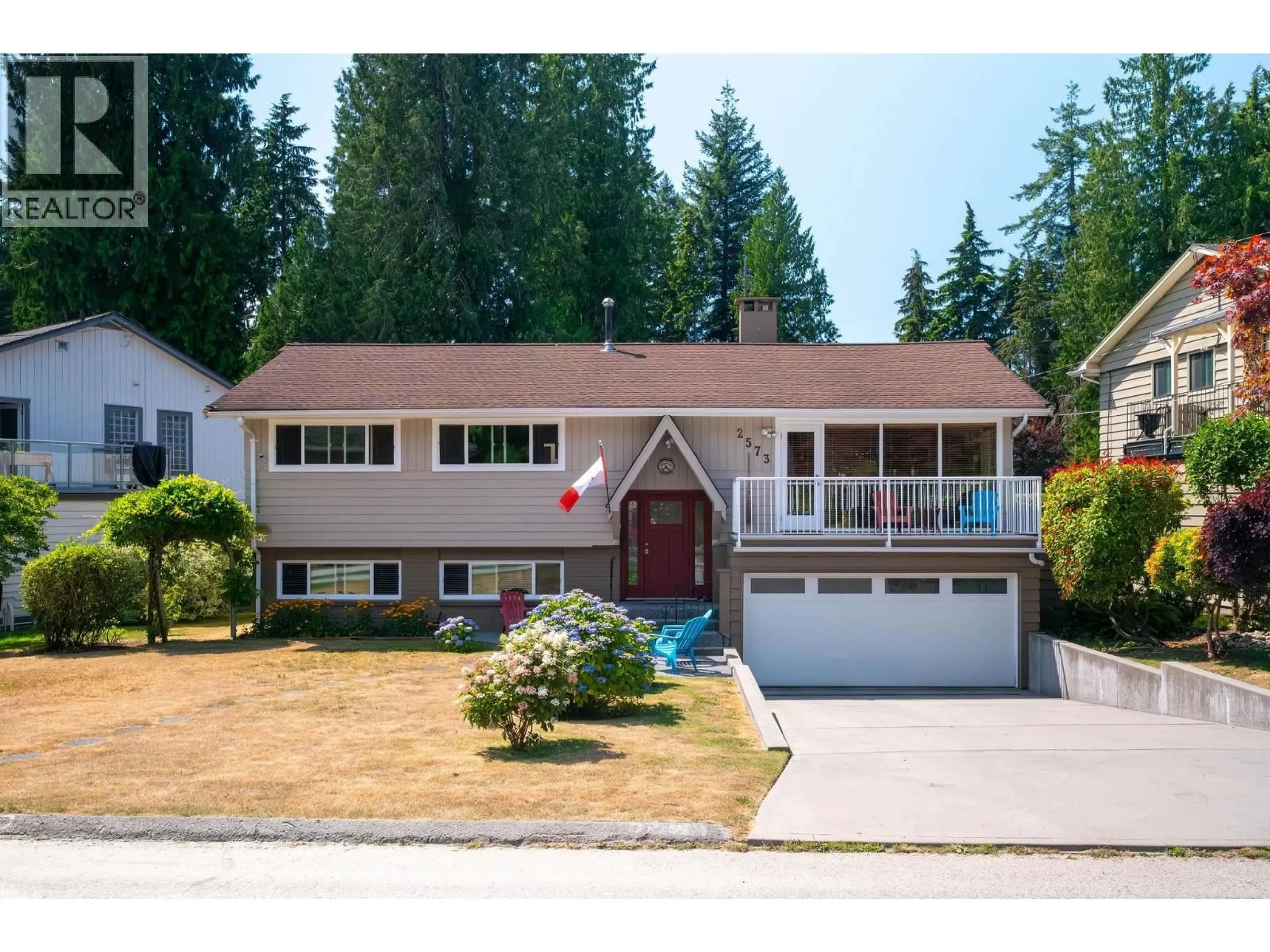 Home with vinyl exterior material, street for 2573 KILMARNOCK CRESCENT, North Vancouver British Columbia V7J2Z5