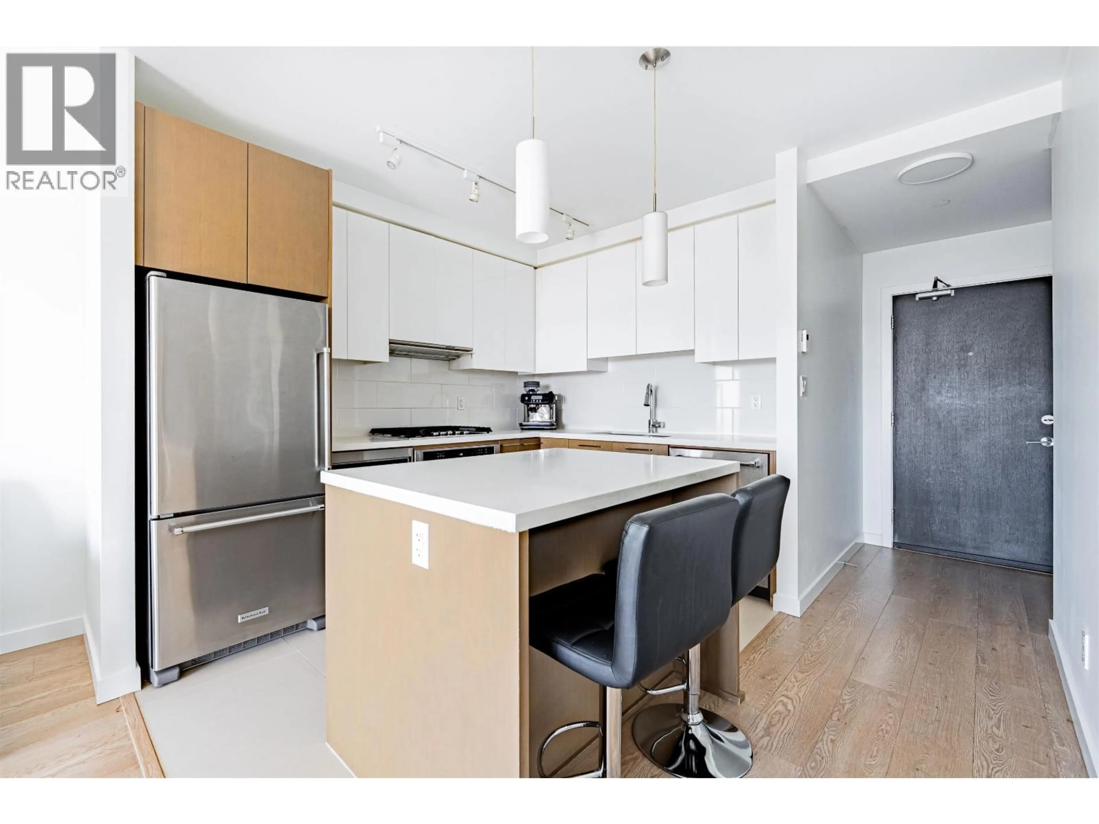 Open concept kitchen, unknown for 3804 - 3080 LINCOLN AVENUE, Coquitlam British Columbia V3B0L9