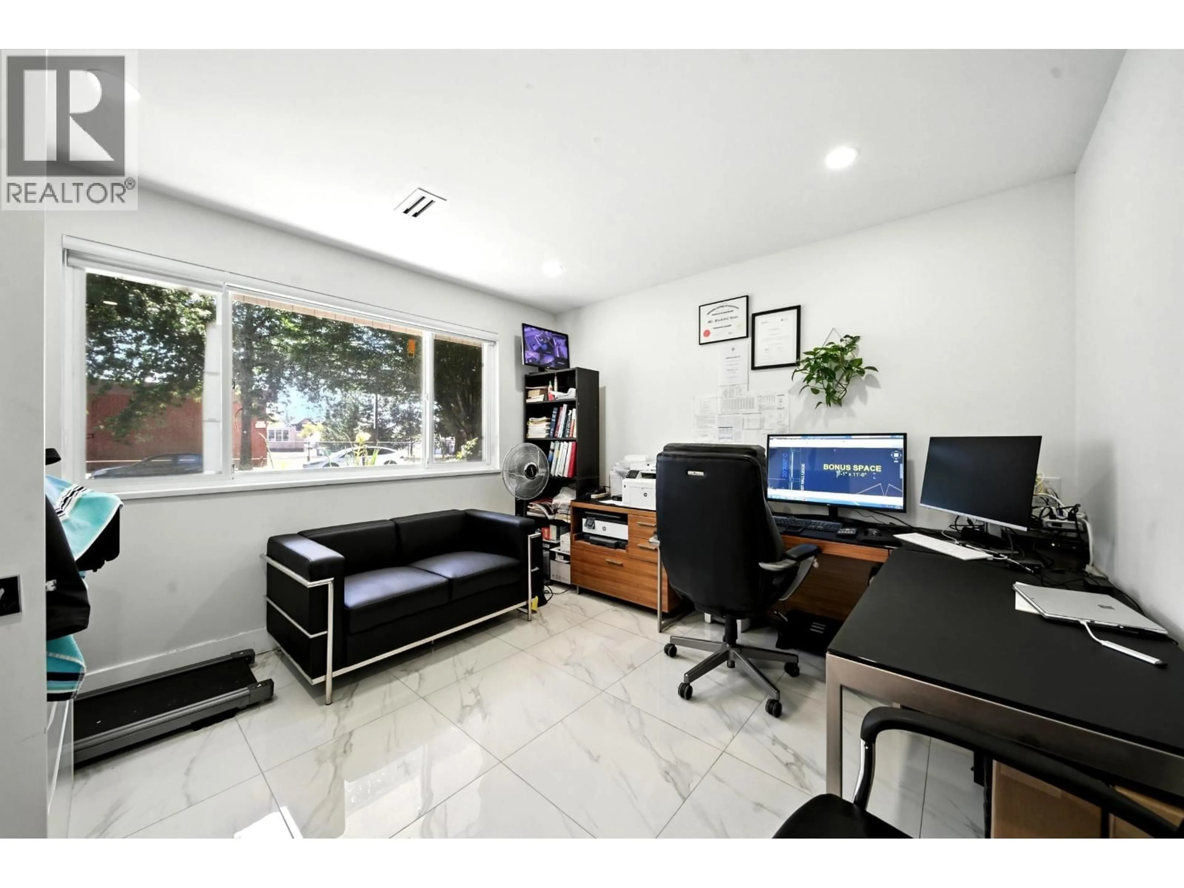 A pic of a room for 2545 43RD AVENUE, Vancouver British Columbia V5R5V7