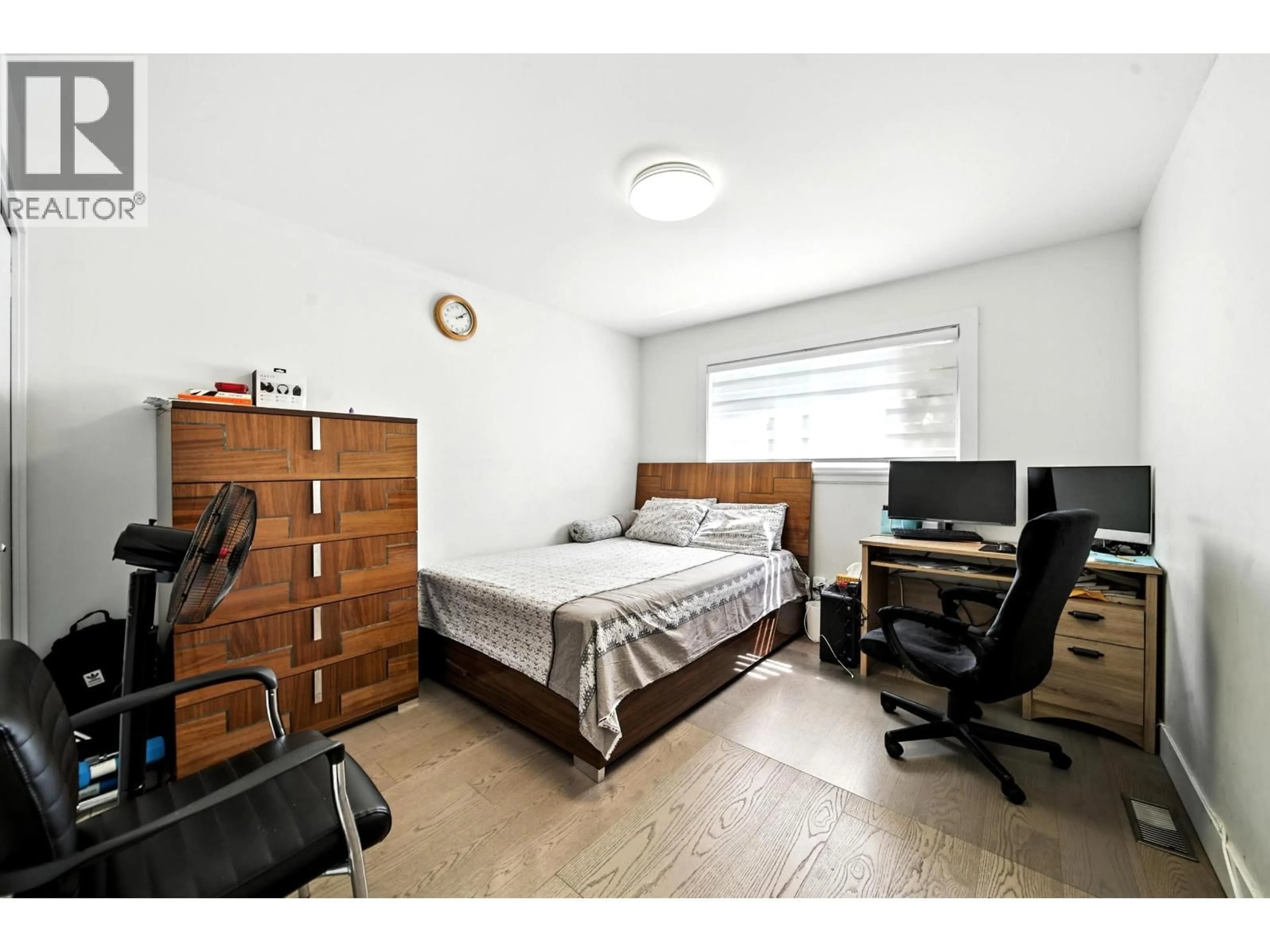 A pic of a room for 2545 43RD AVENUE, Vancouver British Columbia V5R5V7