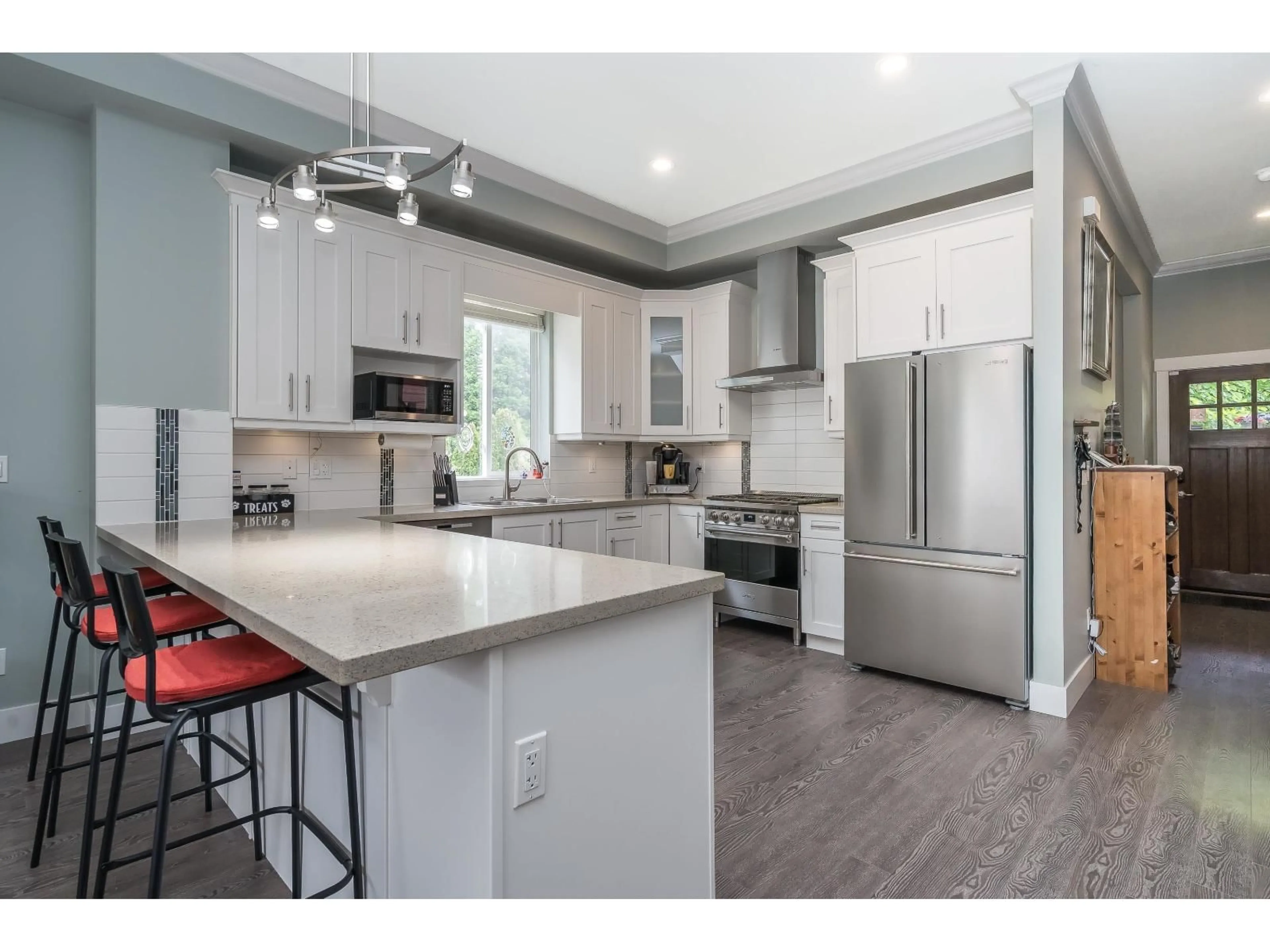 Open concept kitchen, unknown for 7343 191B, Surrey British Columbia V5N0B4