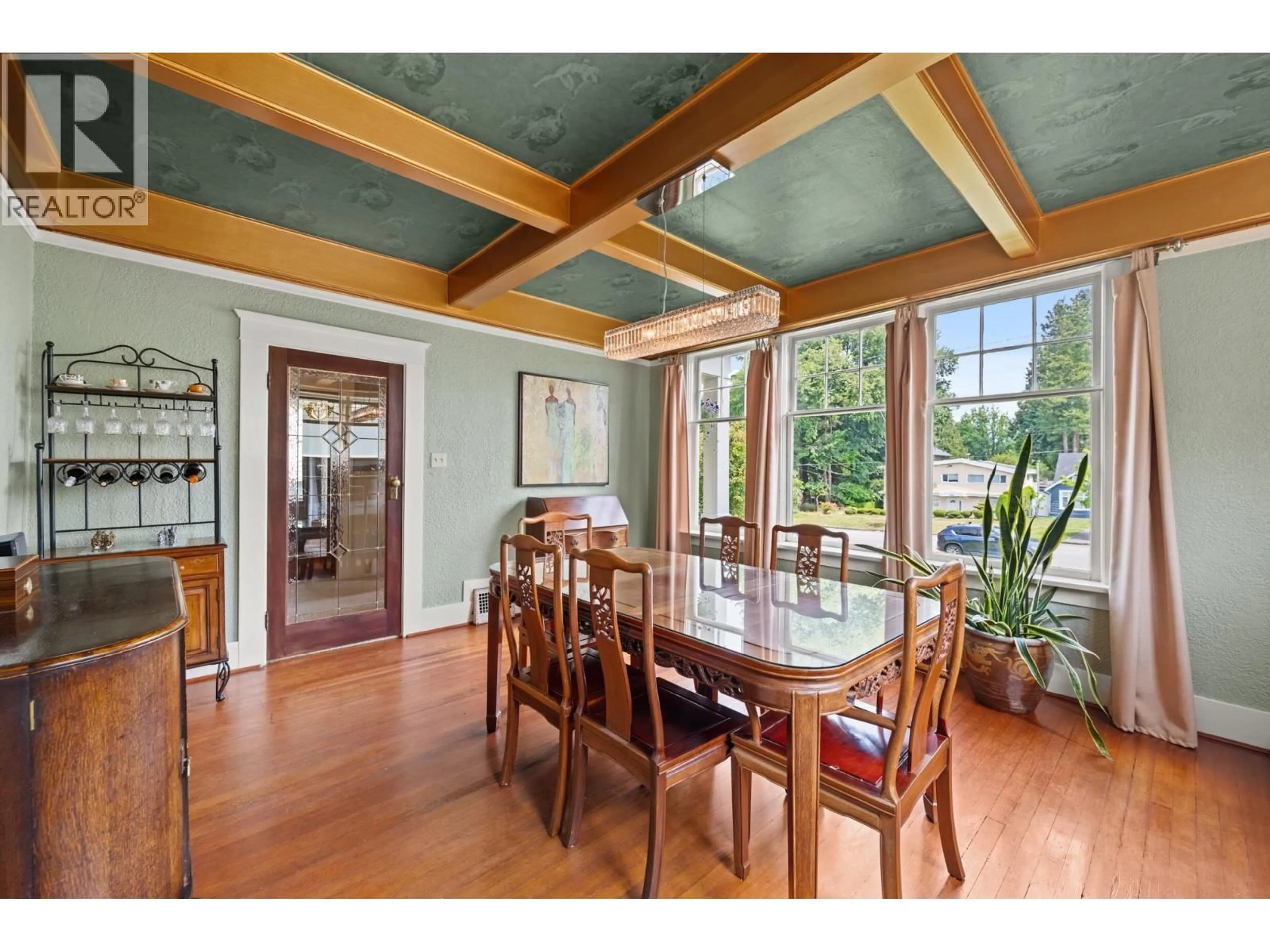 Dining room, wood/laminate floor for 922 FIFTH STREET, New Westminster British Columbia V3L2Y4