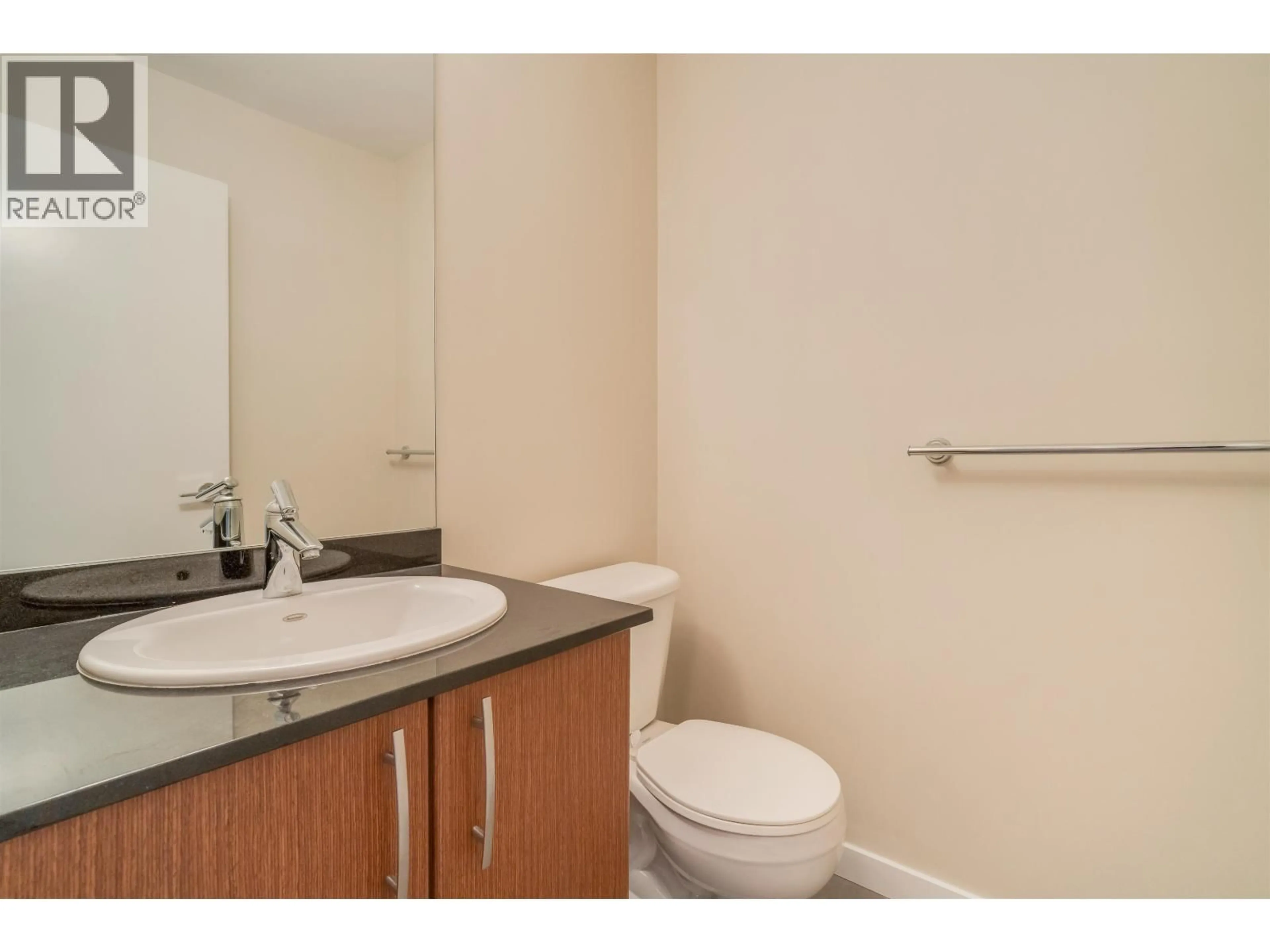Standard bathroom, unknown for 402 - 7339 MACPHERSON AVENUE, Burnaby British Columbia V5J0B1