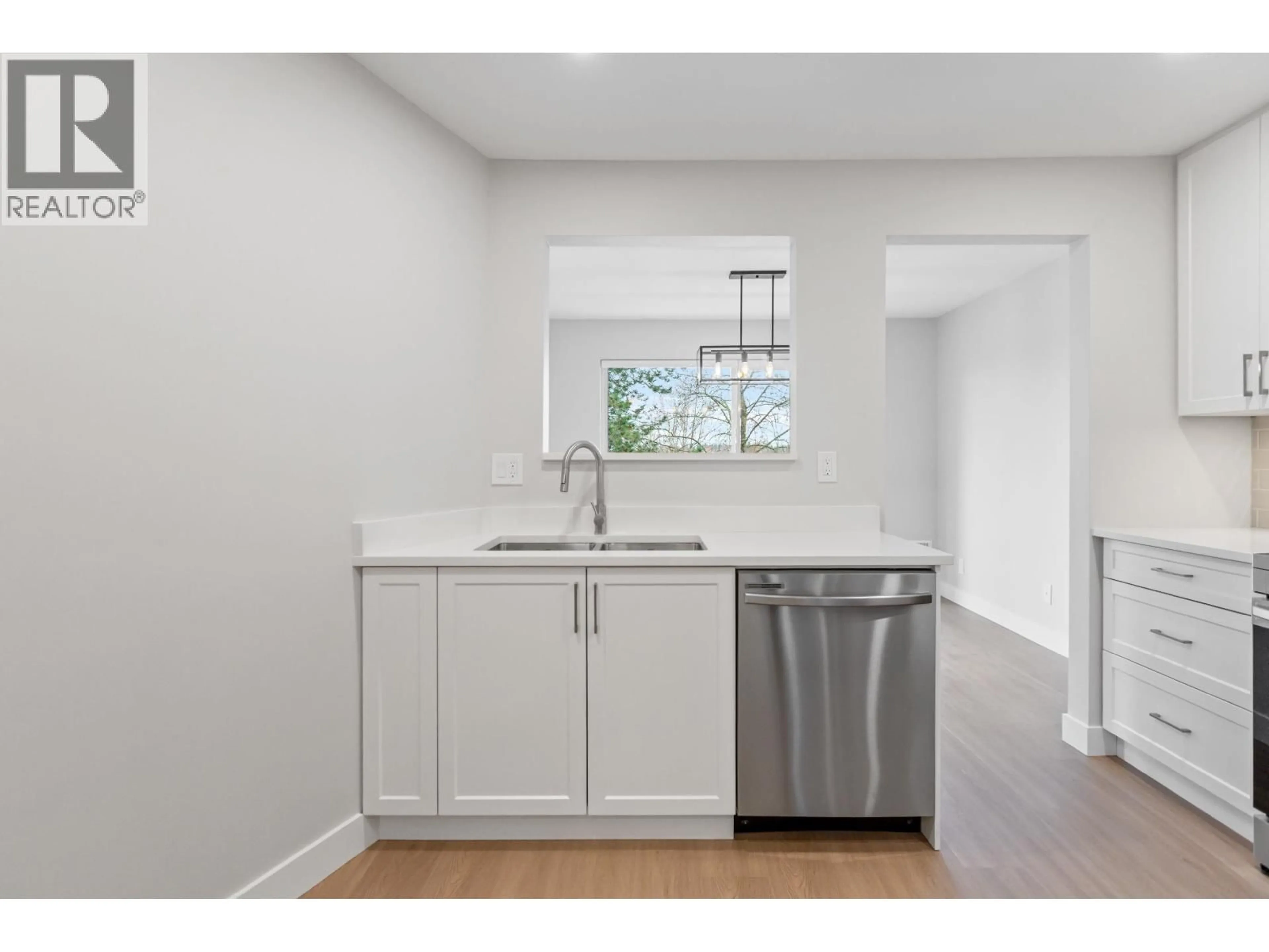 Standard kitchen, unknown for 225 - 22611 116 AVENUE, Maple Ridge British Columbia V2X0W7