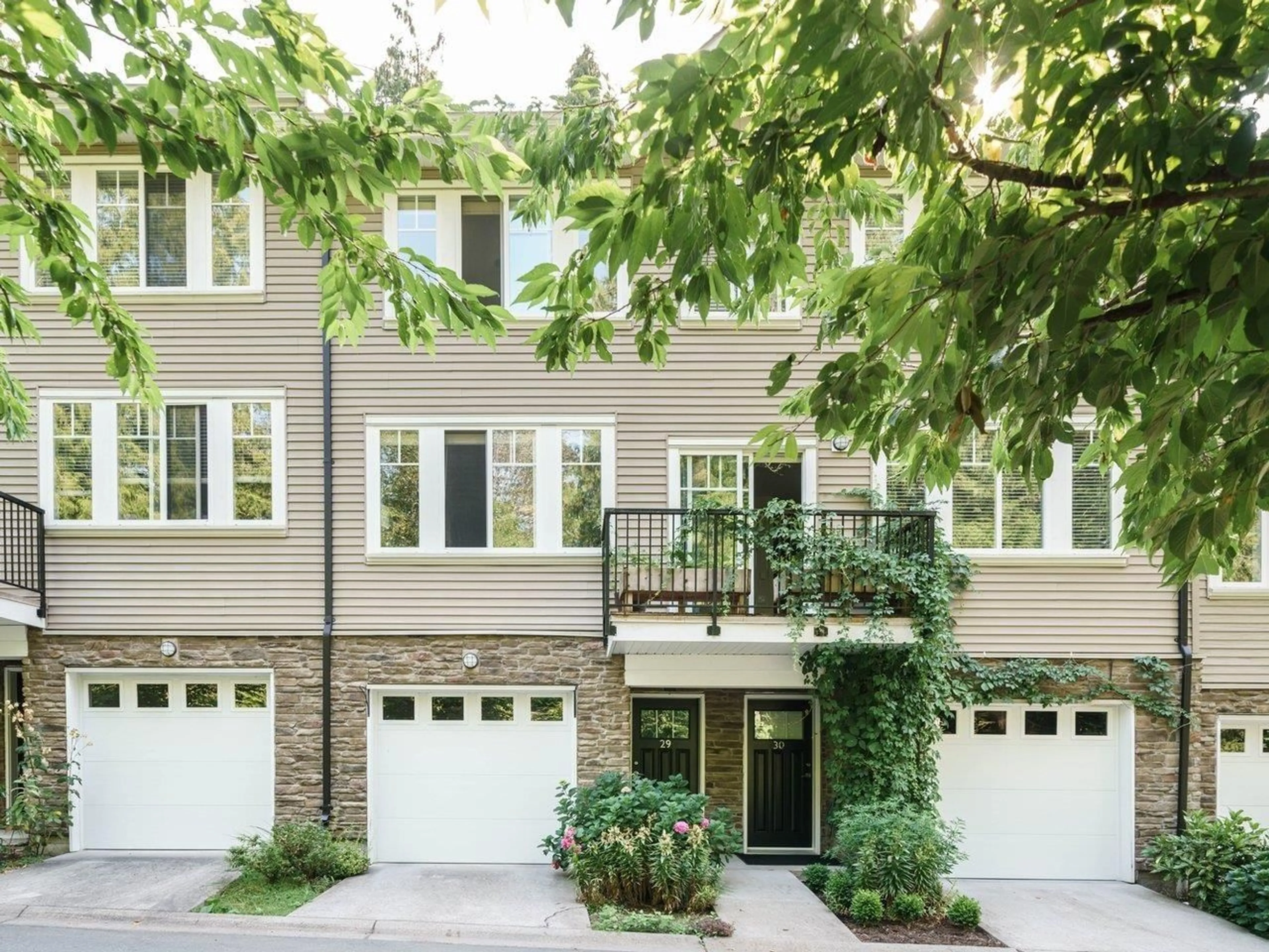Home with brick exterior material, street for 29 - 13864 HYLAND, Surrey British Columbia V3W2C3