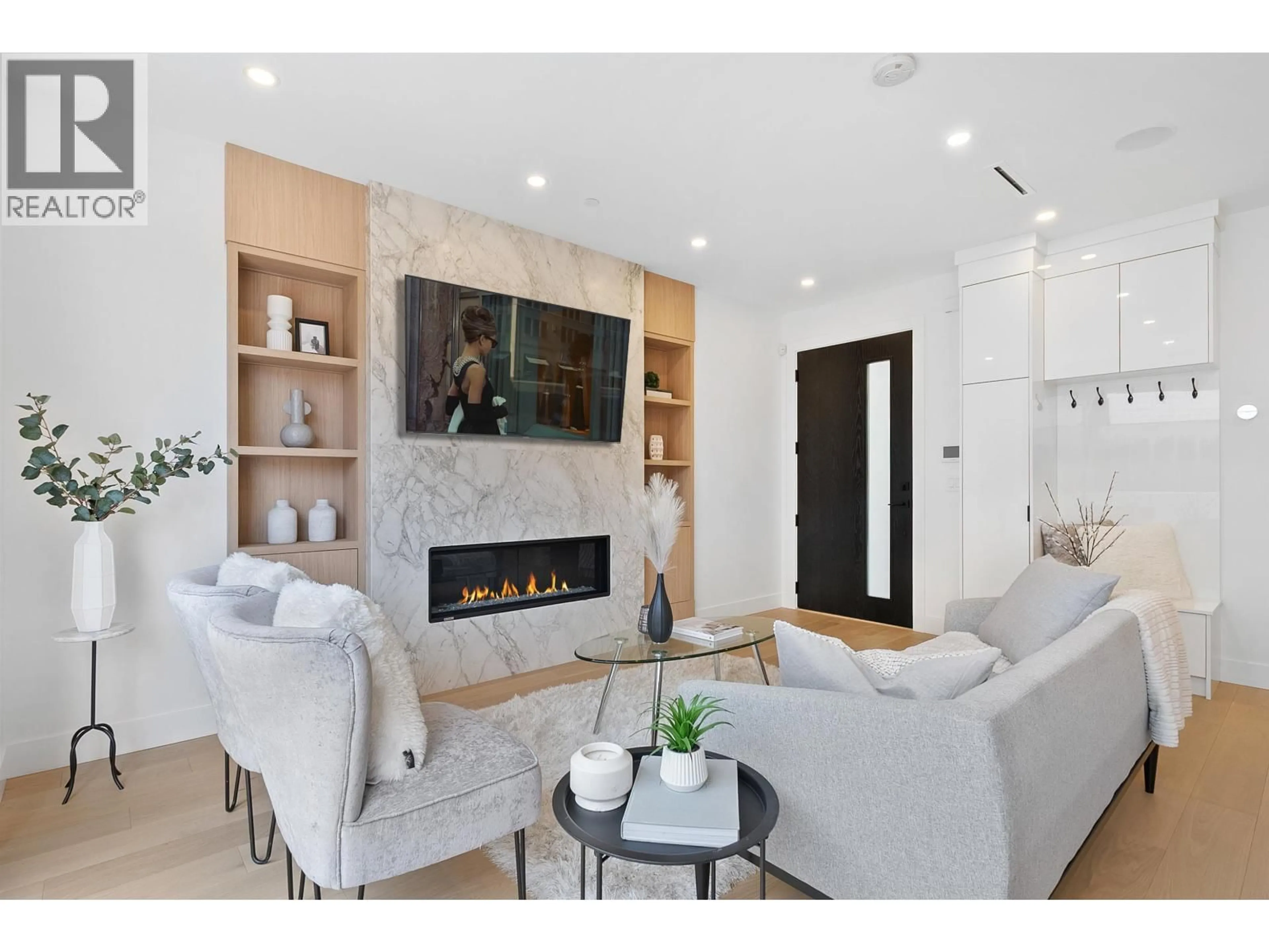 Living room with furniture, ceramic/tile floor for 2 - 3538 14TH AVENUE, Vancouver British Columbia V6R2W4
