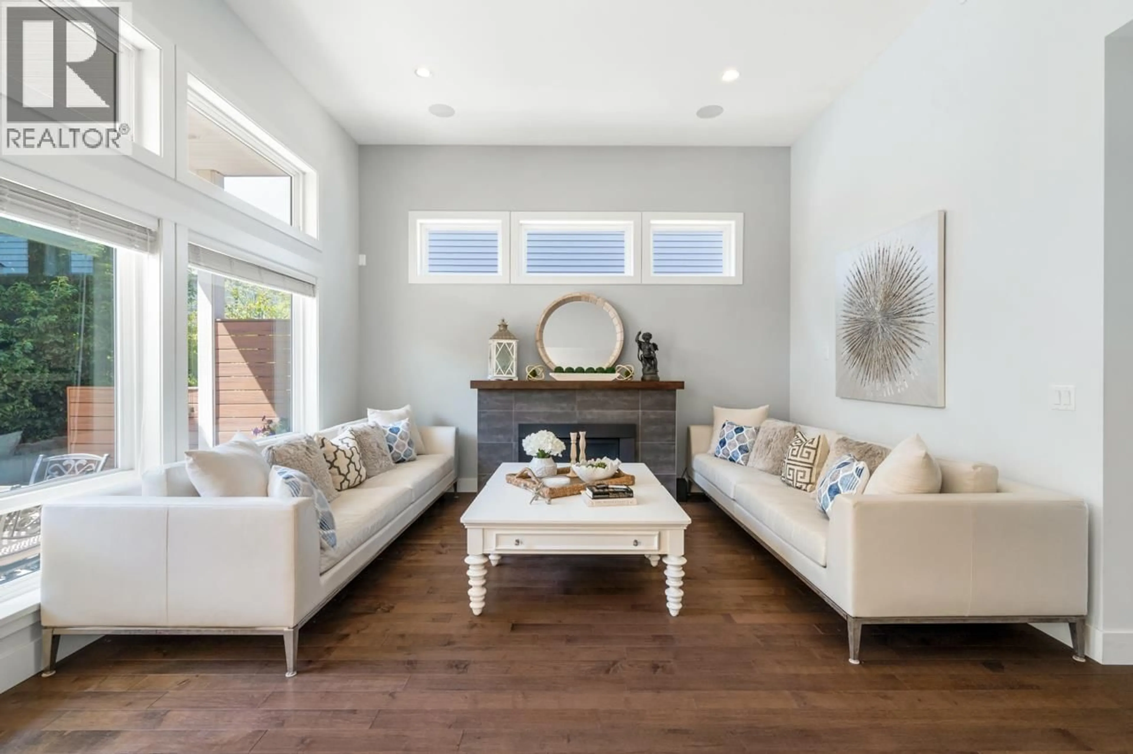 Living room with furniture, unknown for 4682 MALLARD LANE, Tsawwassen British Columbia V4M0B4