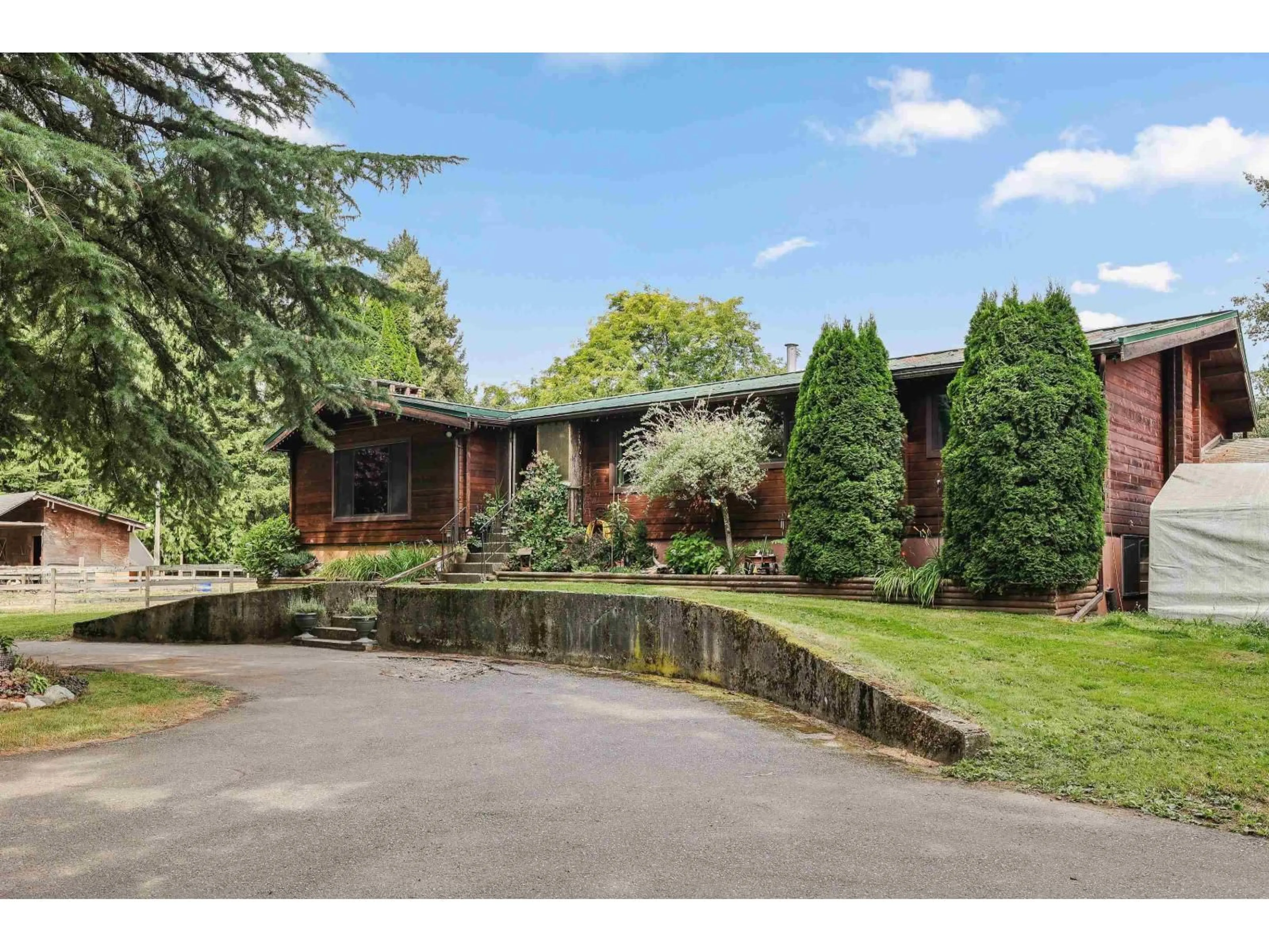 A pic from outside/outdoor area/front of a property/back of a property/a pic from drone, unknown for 4848 241, Langley British Columbia V2Z2M5