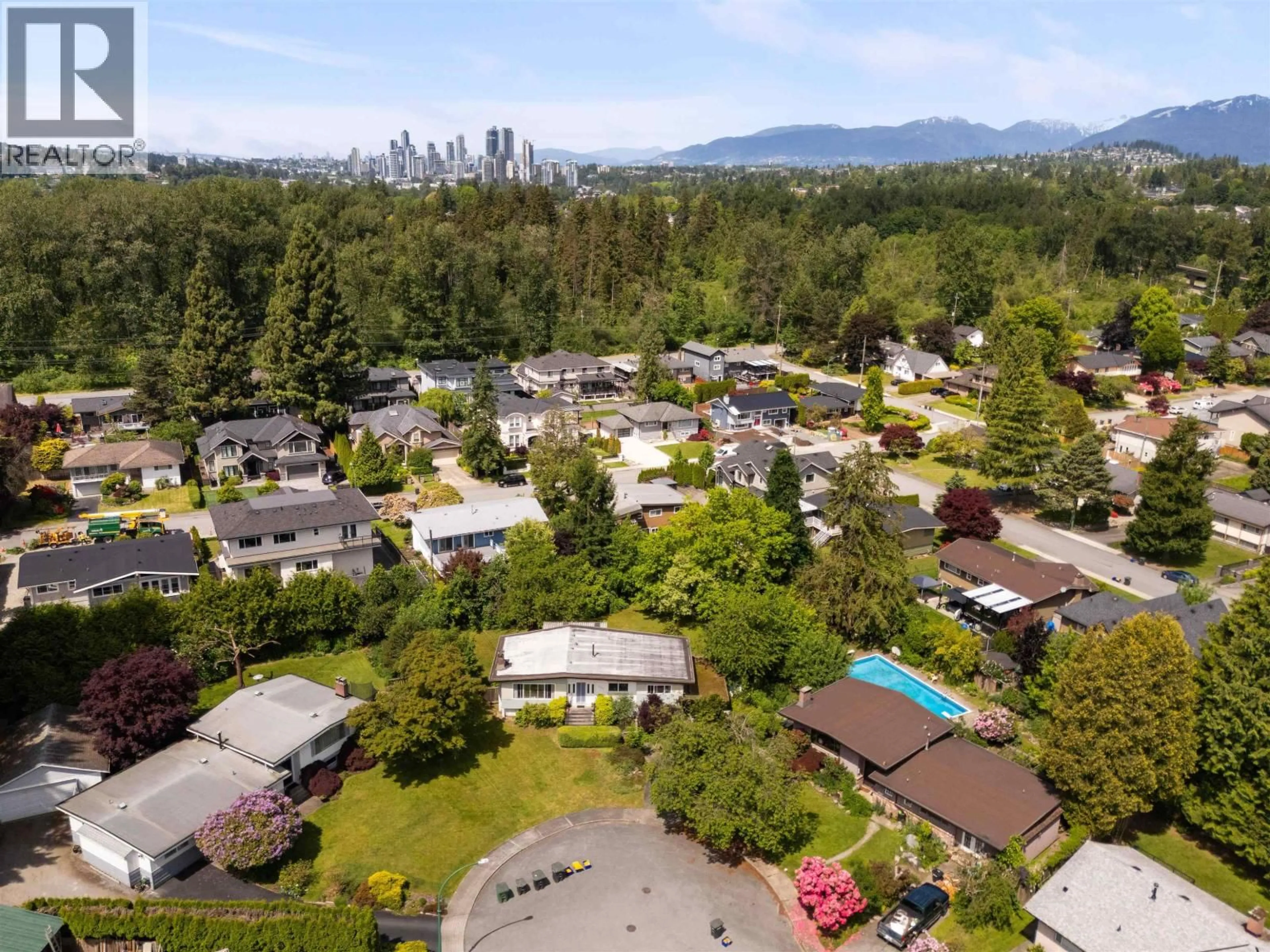 A pic from outside/outdoor area/front of a property/back of a property/a pic from drone, mountain view for 7482 KRAFT PLACE, Burnaby British Columbia V5A1Z8